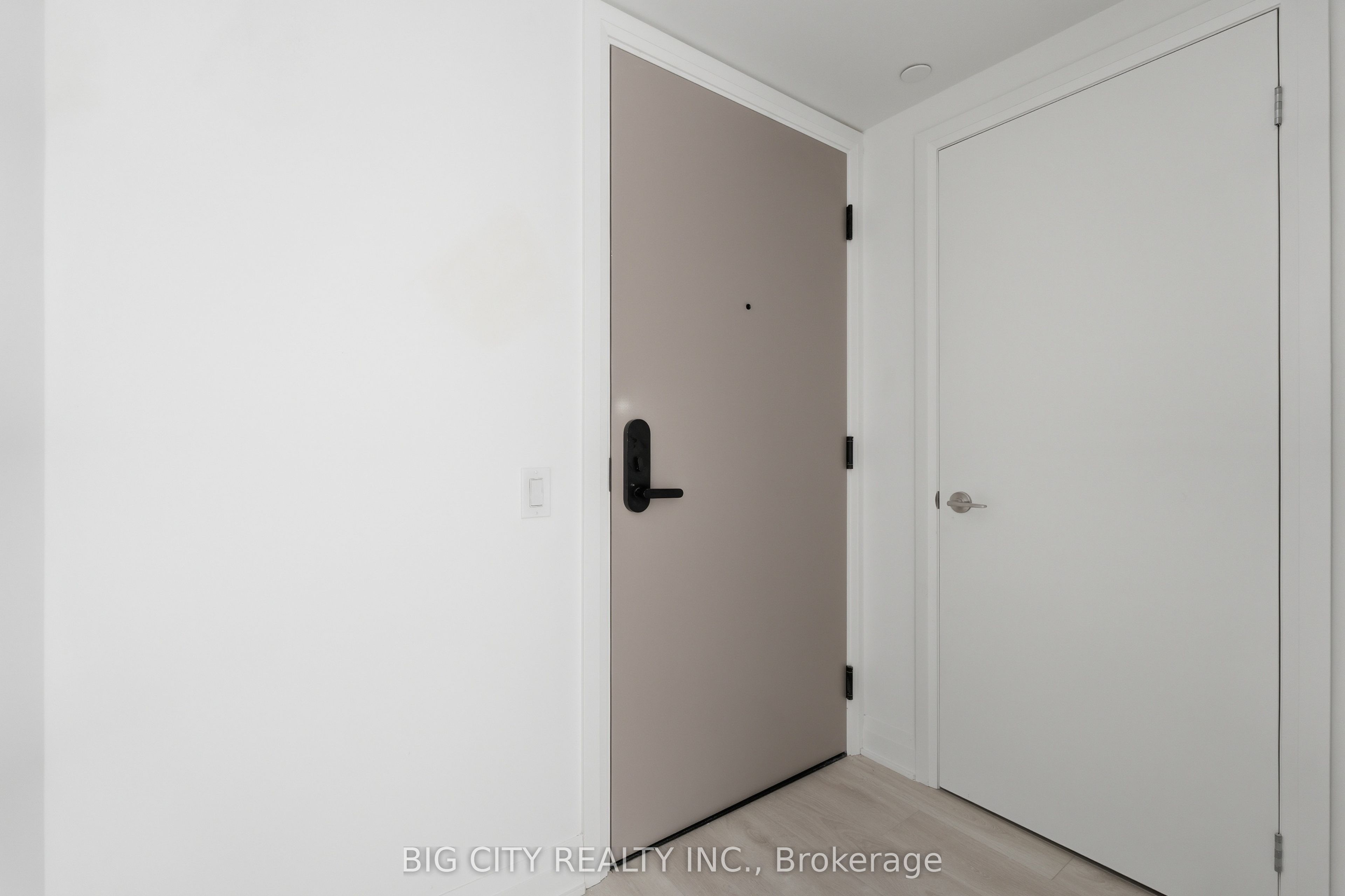 25 Frederick Todd Way 1910, Toronto, ON M4G 0C6 photo 3