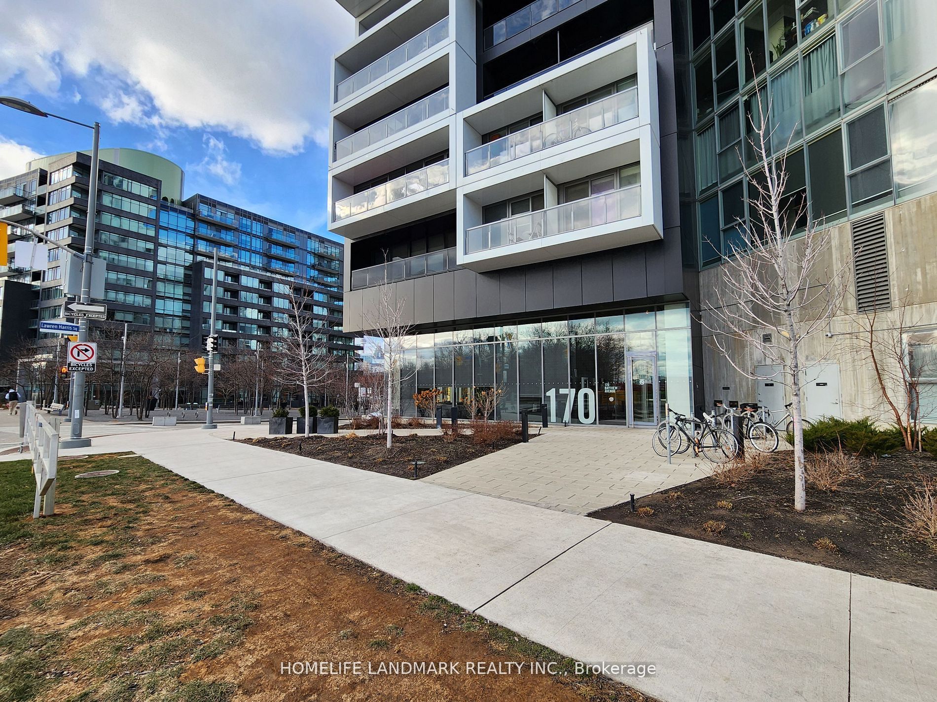 170 Bayview Avenue 715, Toronto, ON M5A 0M4 photo 3