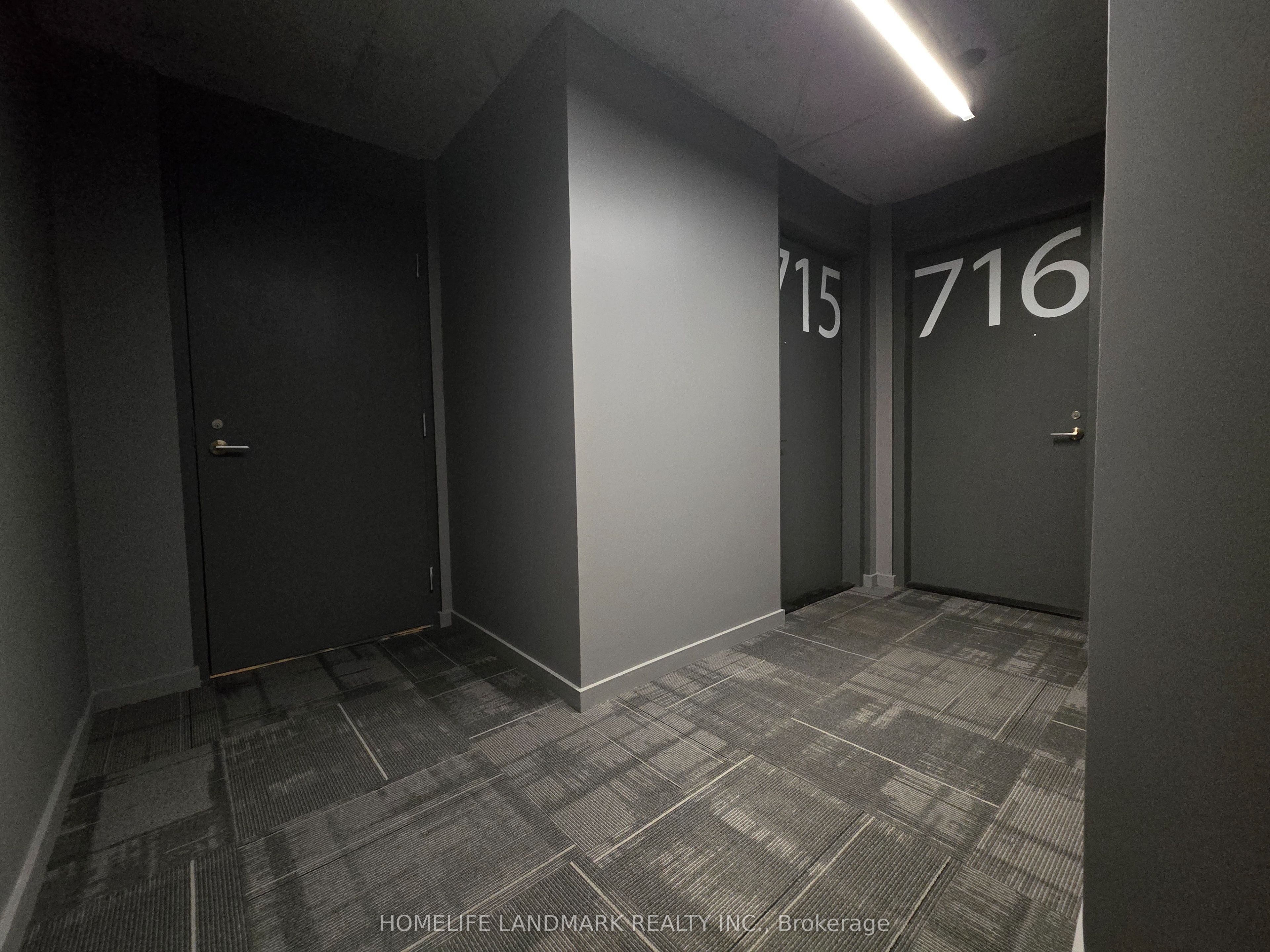 170 Bayview Avenue 715, Toronto, ON M5A 0M4 photo 5