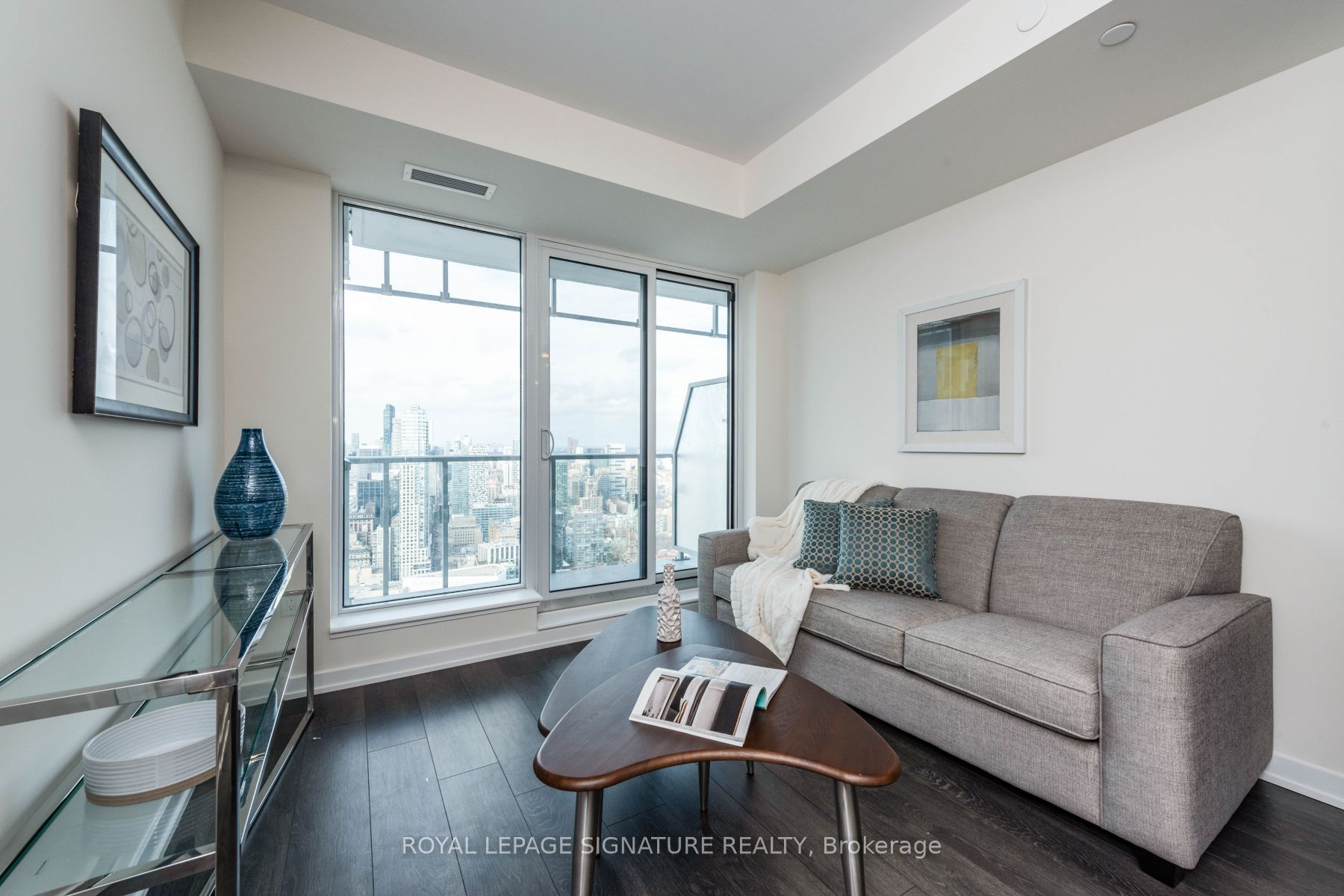 28 Freeland Street 5306, Toronto, ON M5E 0E3 photo 2