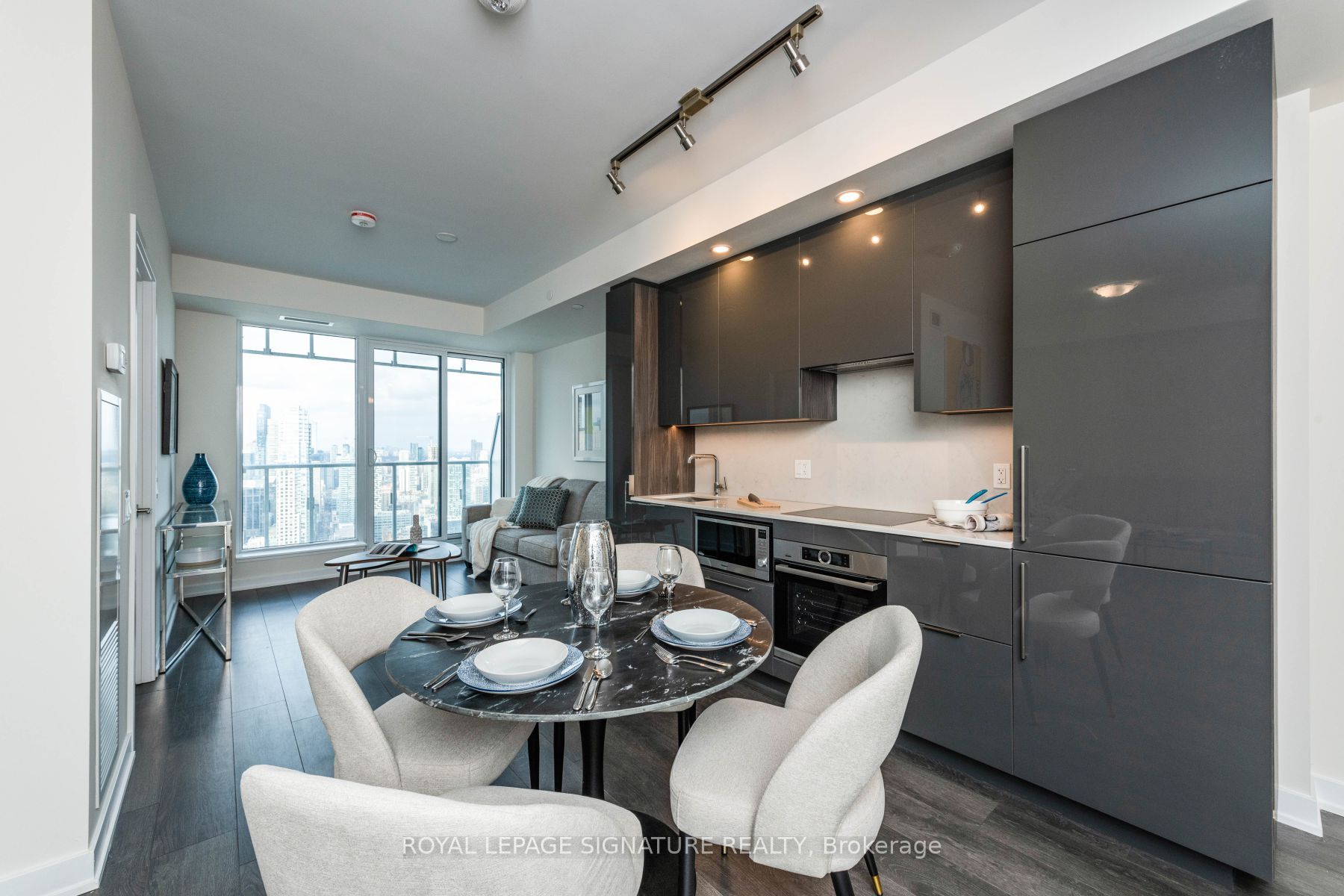 28 Freeland Street 5306, Toronto, ON M5E 0E3 photo 5