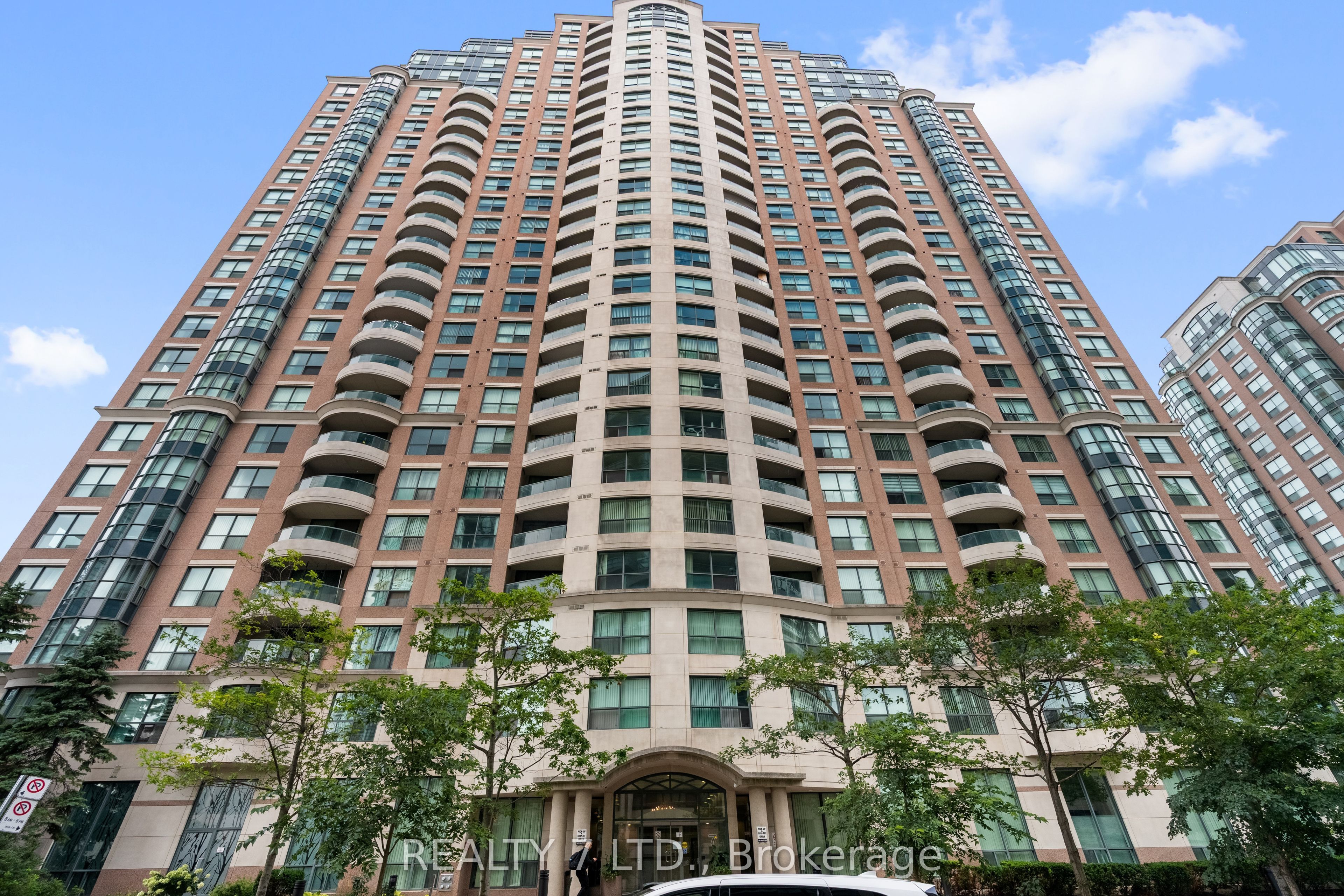 7 Lorraine Drive 912, Toronto, ON M2N 7H2 photo 2