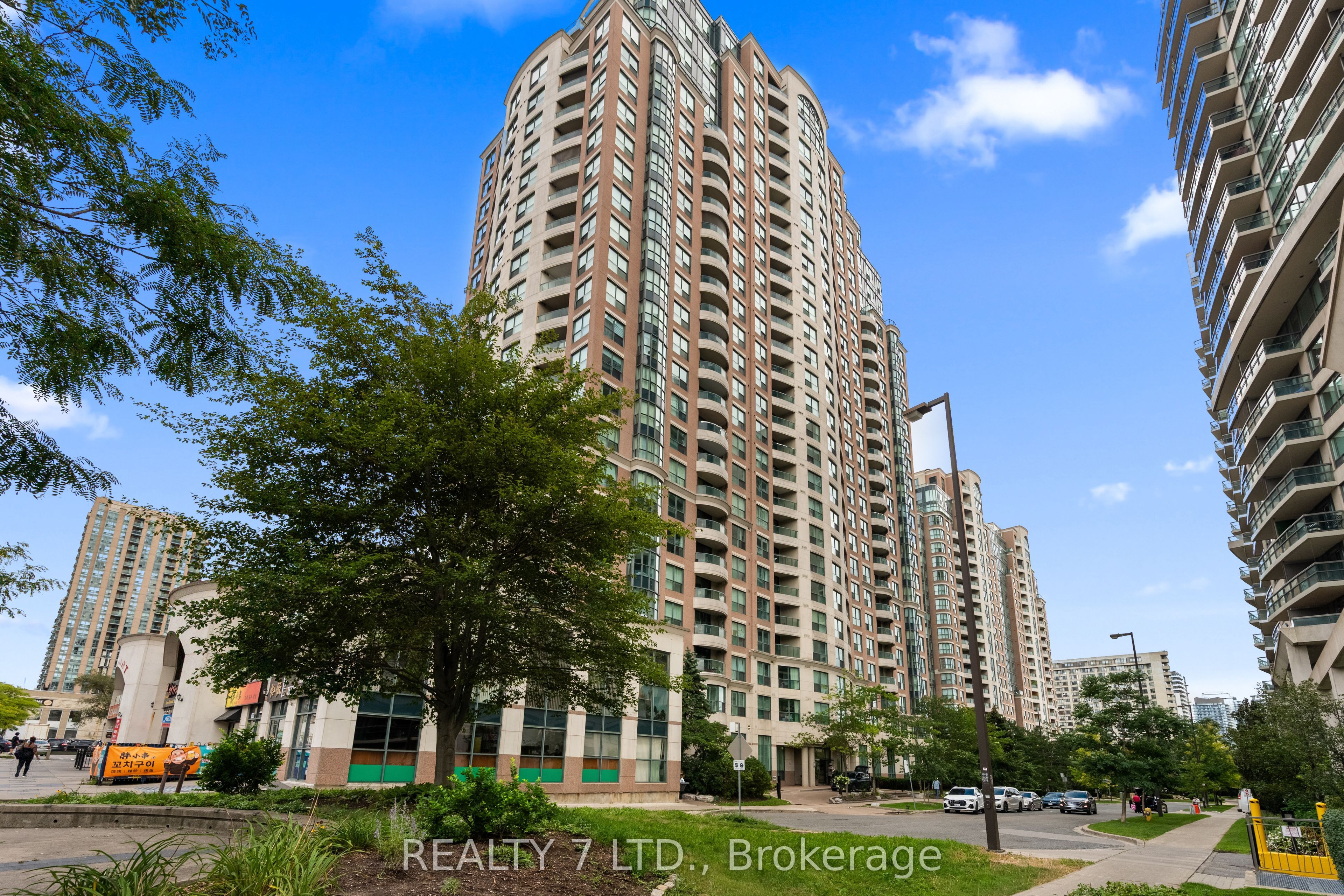 7 Lorraine Drive 912, Toronto, ON M2N 7H2 photo 3
