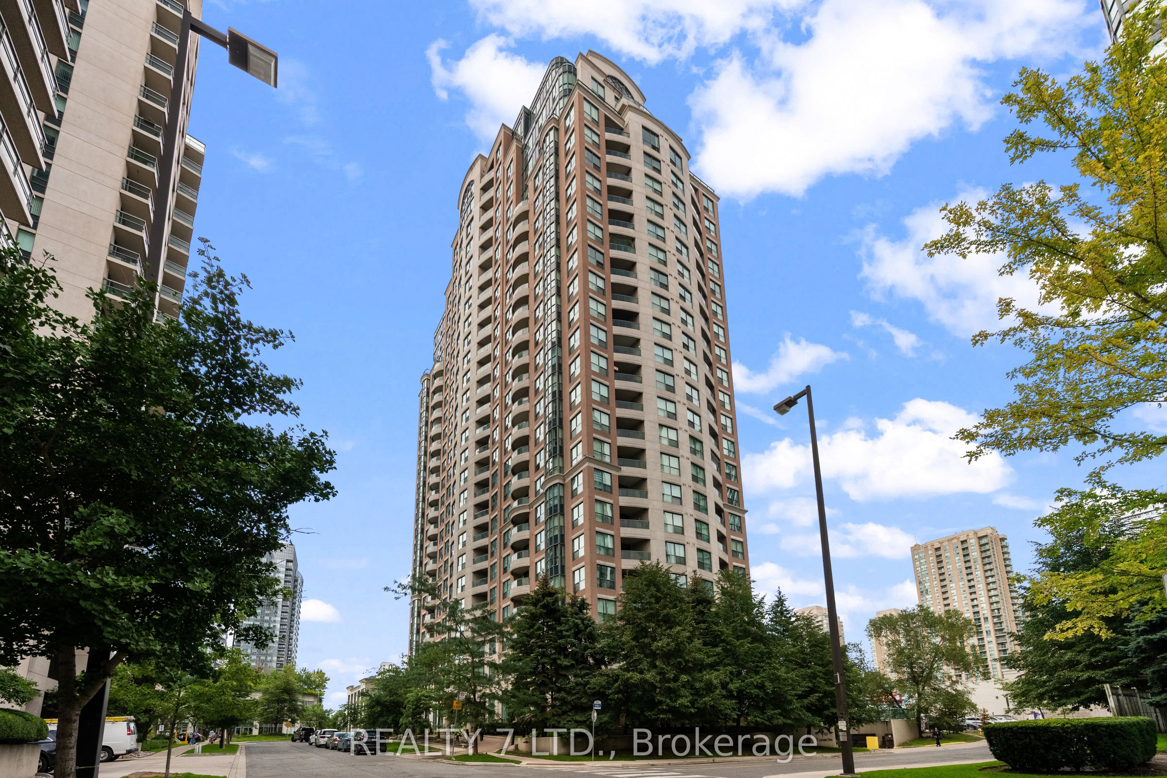 7 Lorraine Drive 912, Toronto, ON M2N 7H2 photo 4