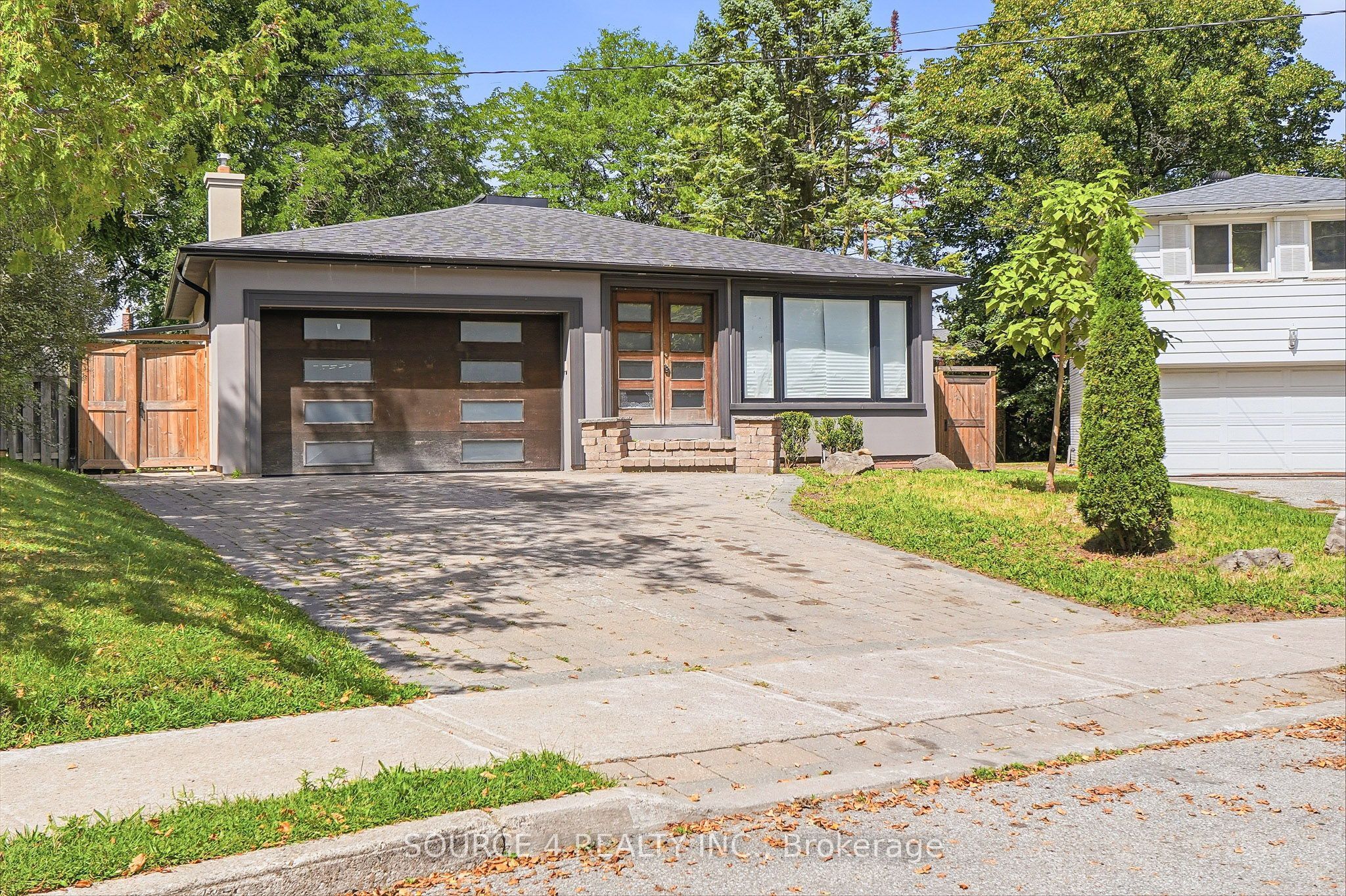 290 Newton Drive, Toronto, ON M2M 2P8