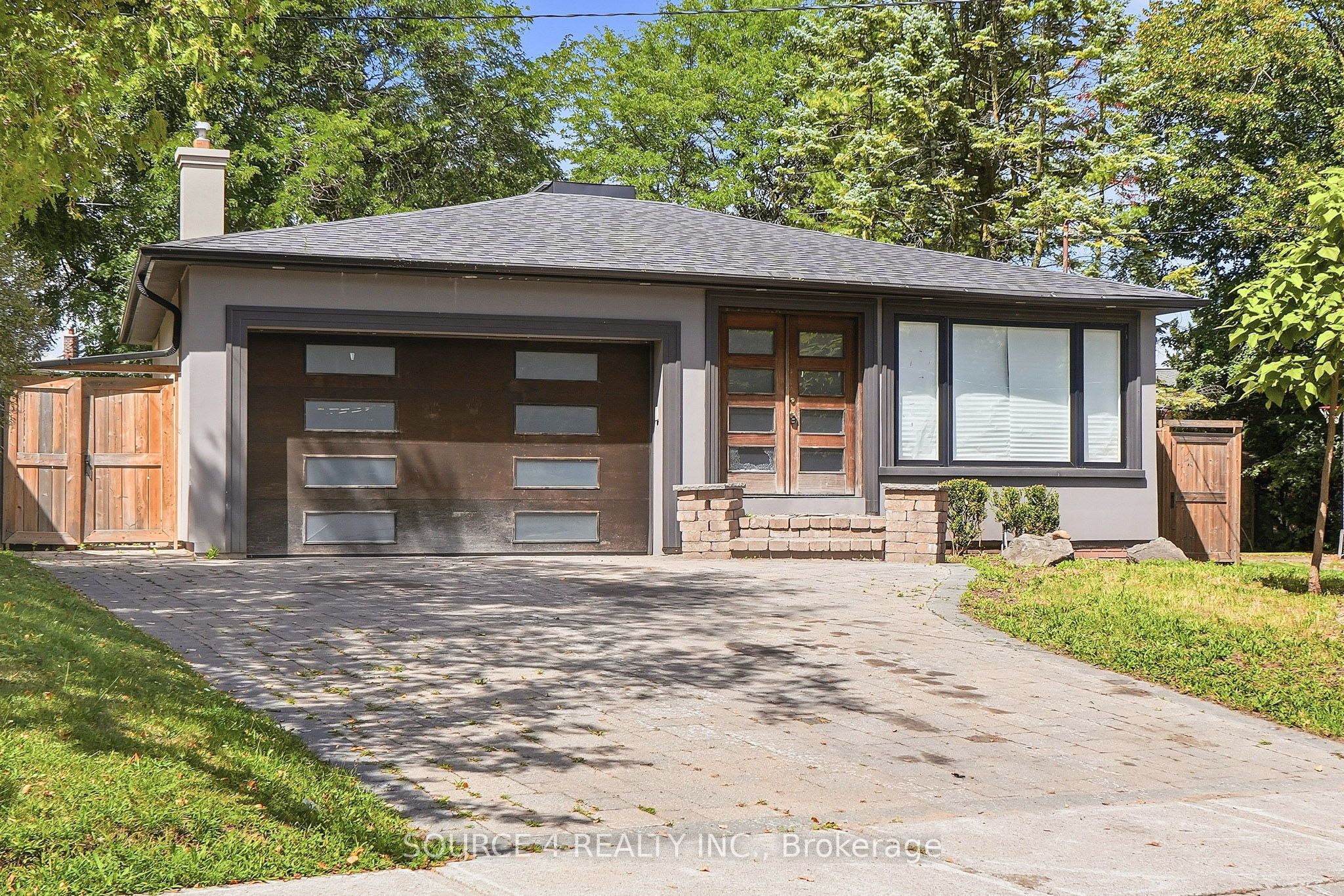 290 Newton Drive, Toronto, ON M2M 2P8 photo 2