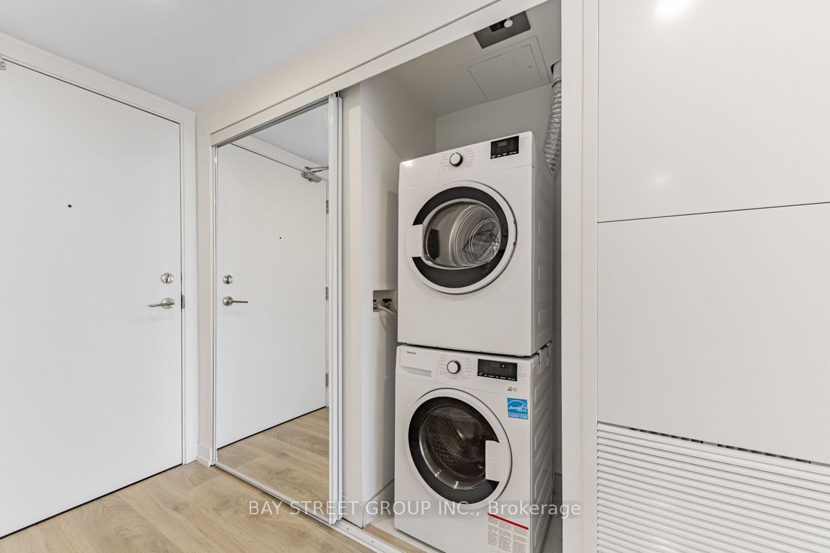 82 Dalhousie Street 1109, Toronto, ON M5B 0C5 photo 5