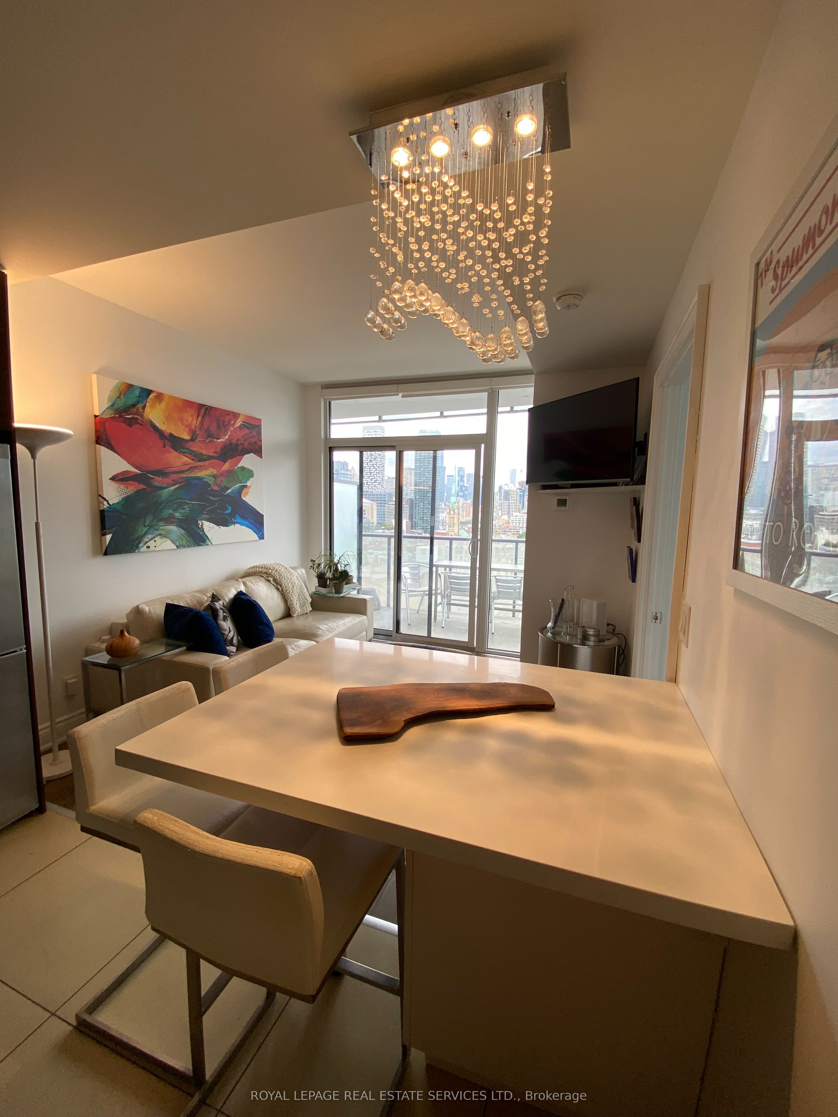 1 Market Street 1605, Toronto, ON M5E 0A2 photo 2