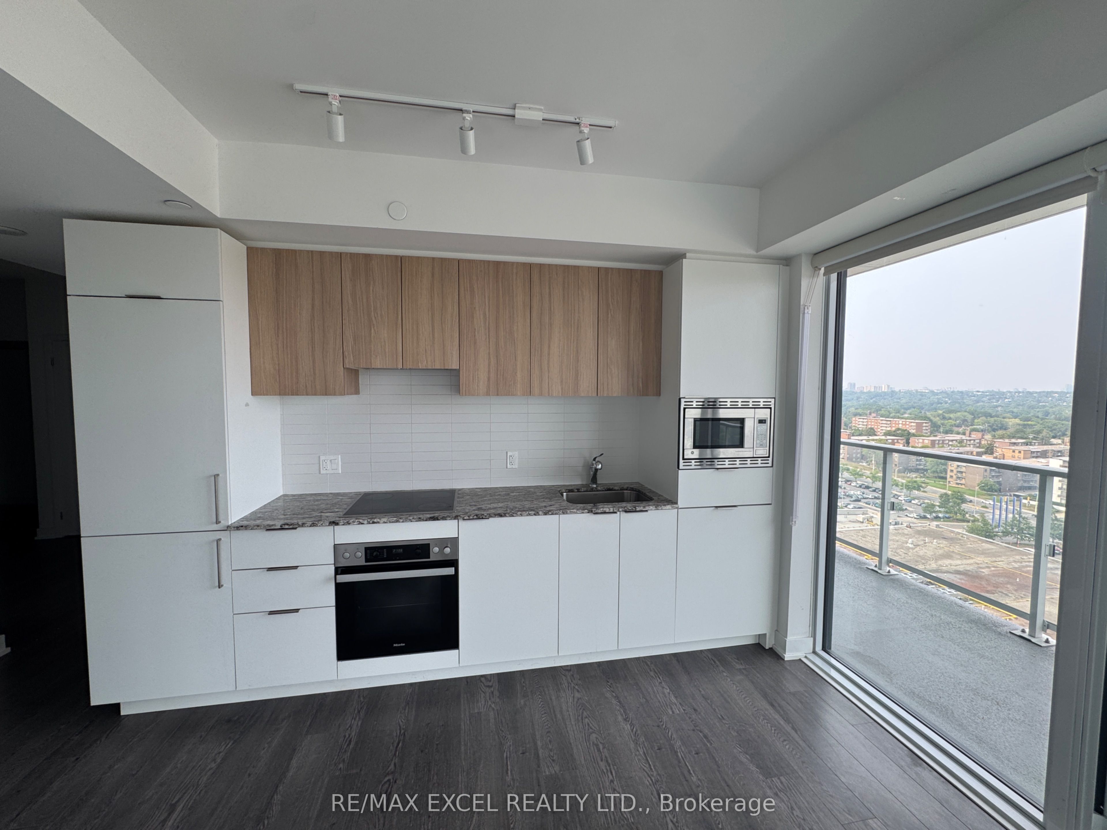 50 O'Neil Road 1202, Toronto, ON M3C 0H1
