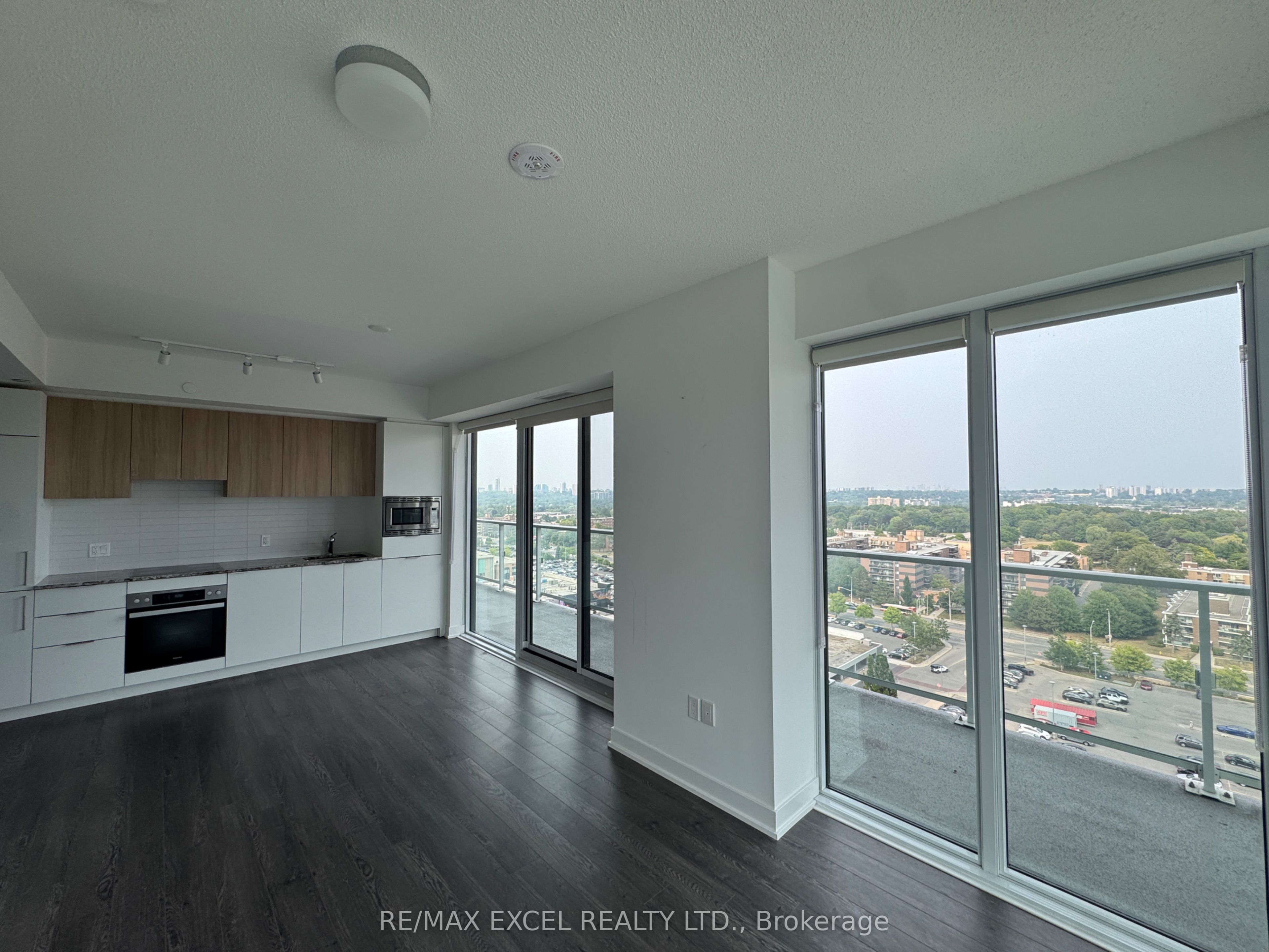 50 O'Neil Road 1202, Toronto, ON M3C 0H1 photo 2