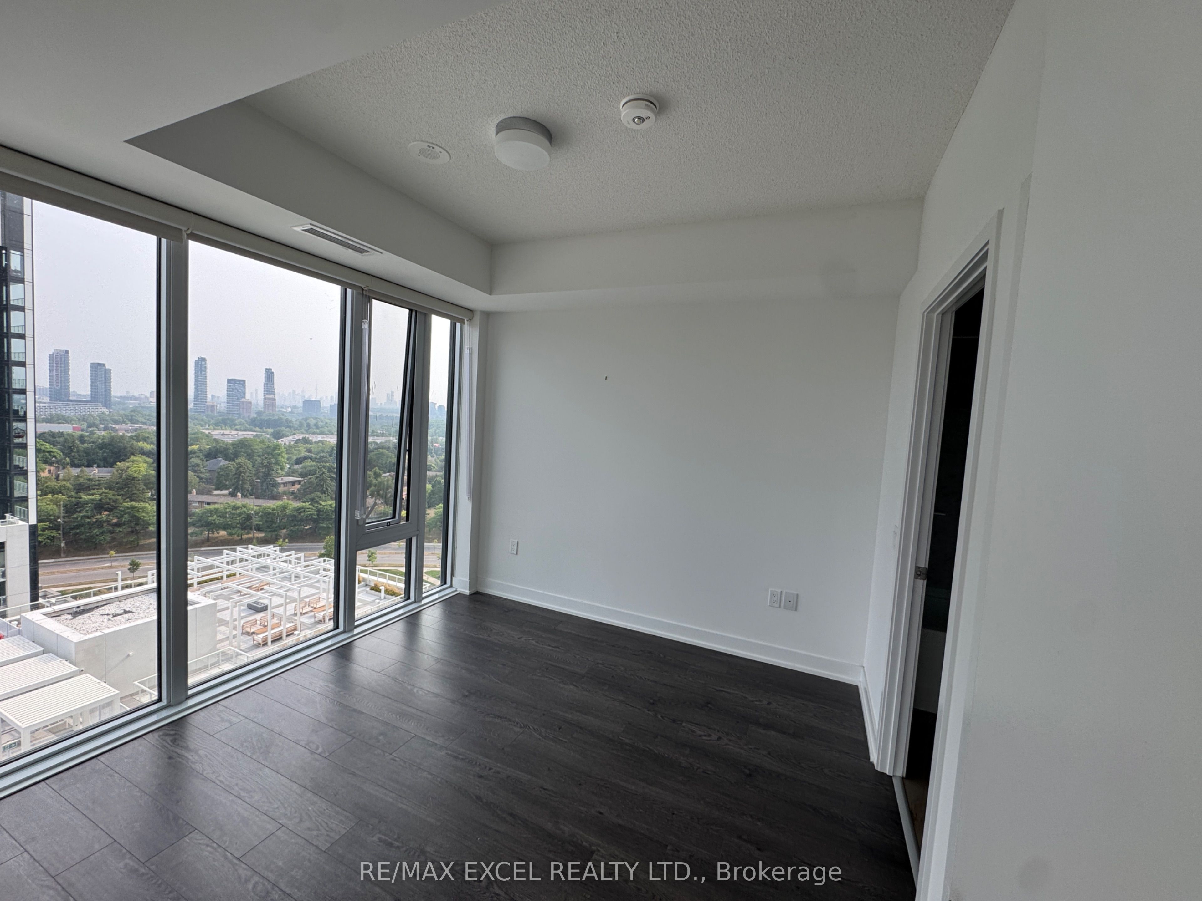 50 O'Neil Road 1202, Toronto, ON M3C 0H1 photo 3
