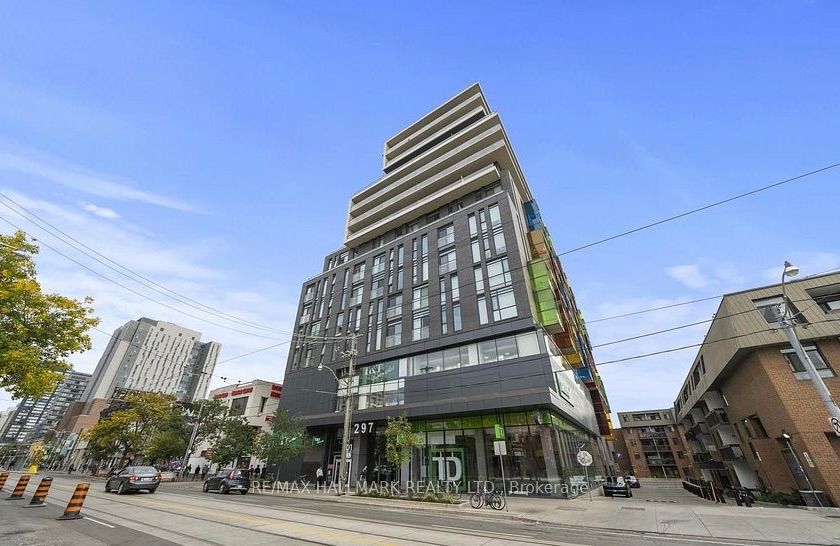 297 College Street 516, Toronto, ON M5T 1S2