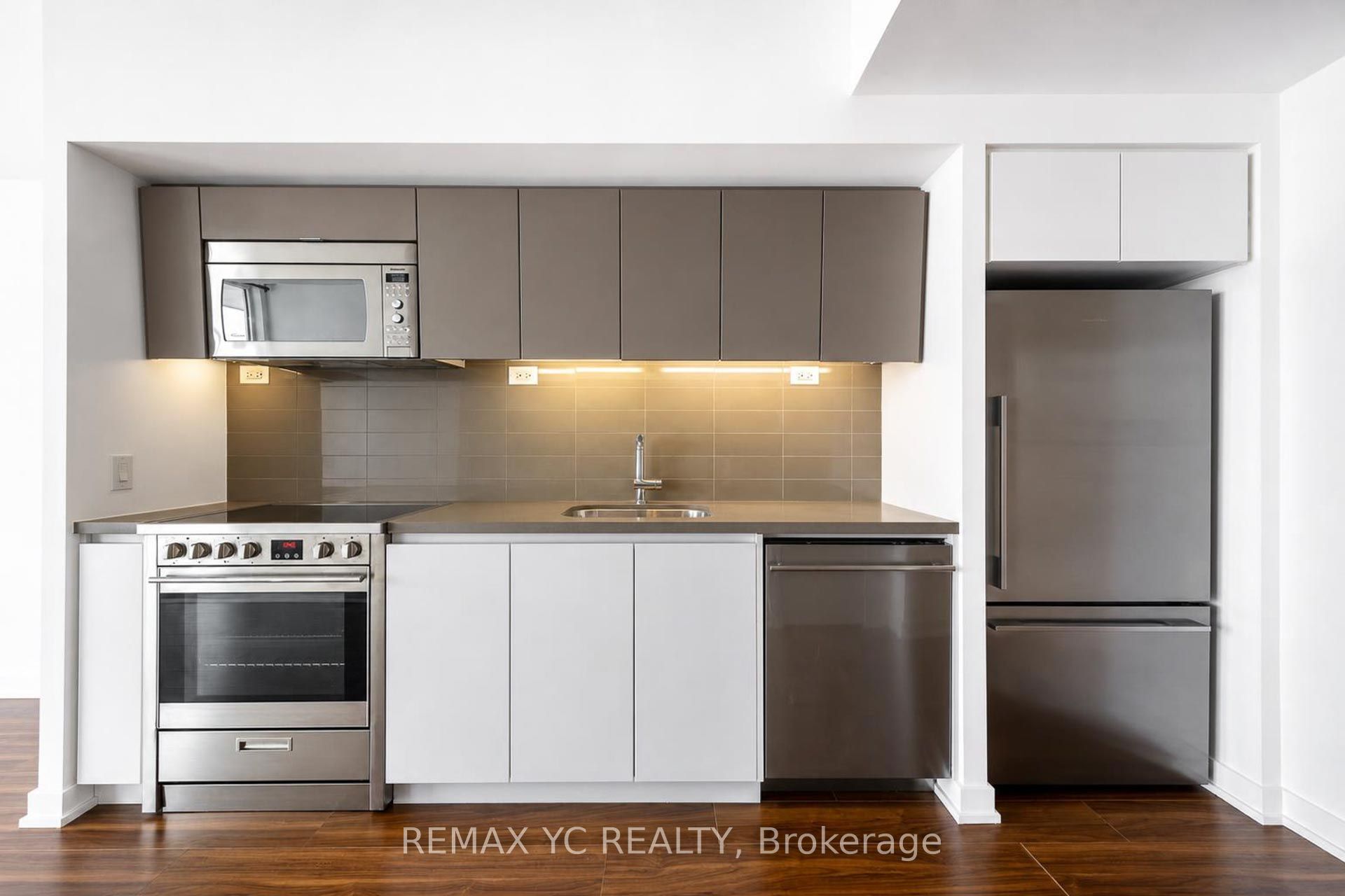 75 Queens Wharf Road 4611, Toronto, ON M5V 0J8 photo 5