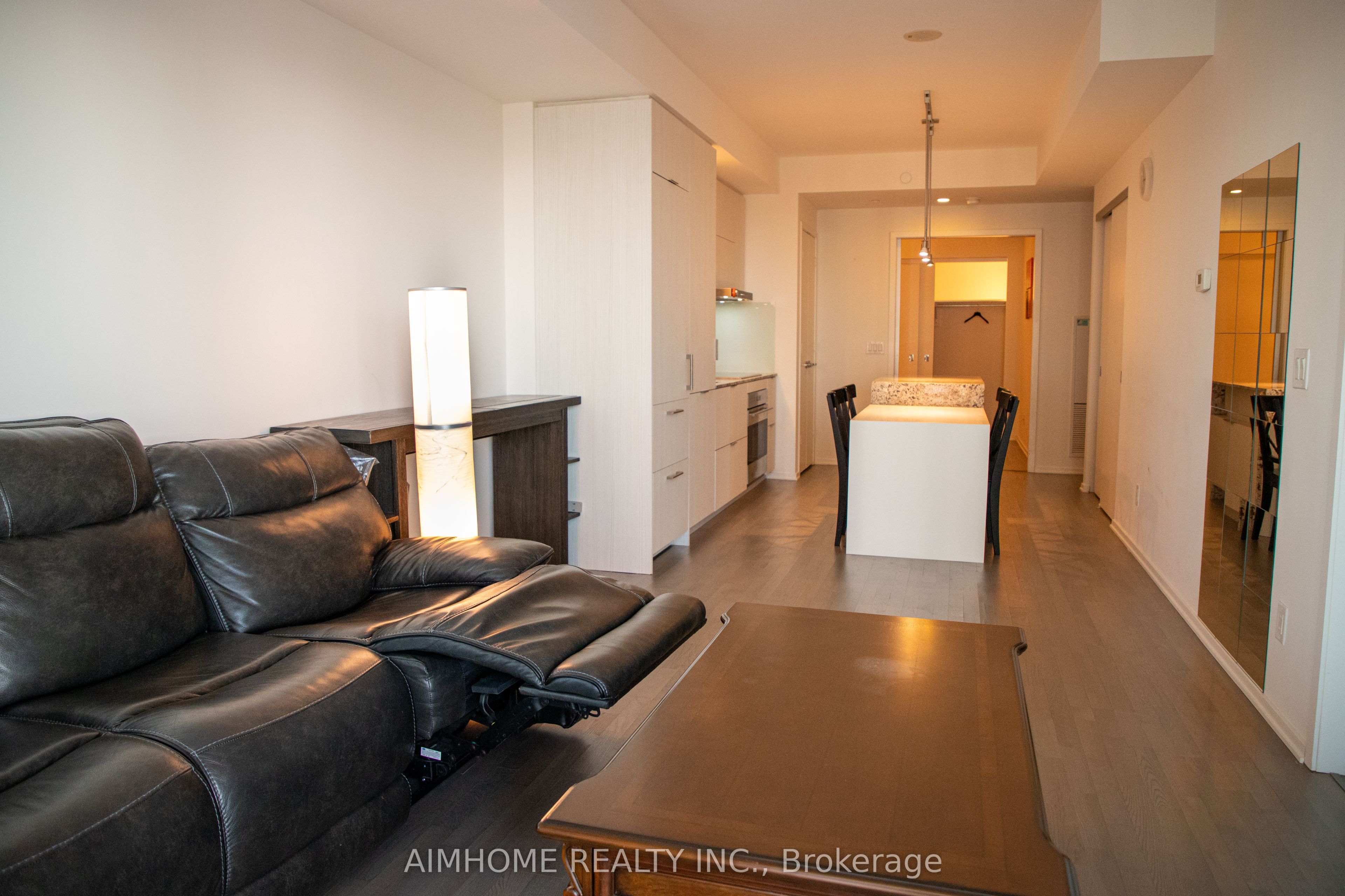 1 Bloor Street E 4907, Toronto, ON M4W 1A9 photo 5