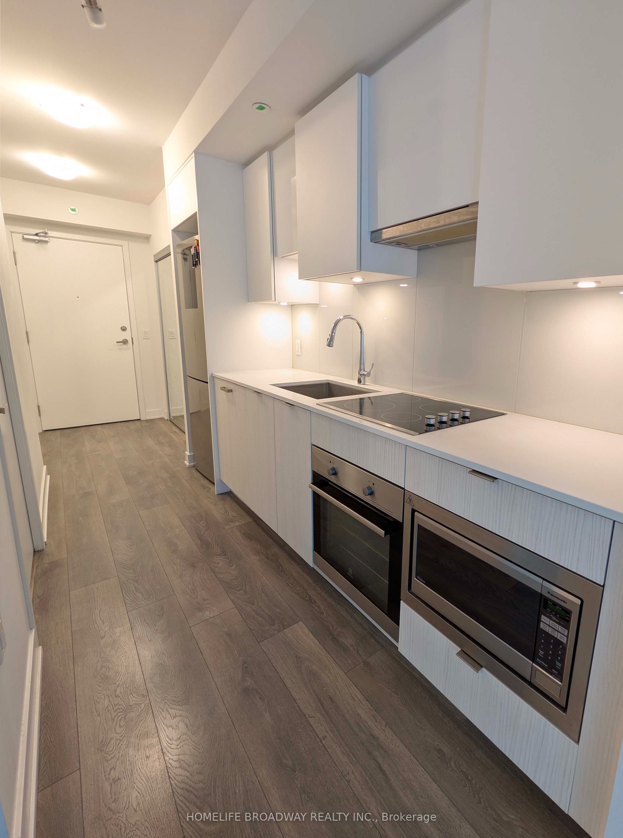195 Redpath Avenue 1916, Toronto, ON M4P 0E4 photo 5