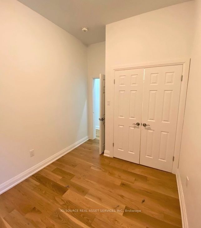 179 Markham Drive 1, Toronto, ON M6J 2G7 photo 2