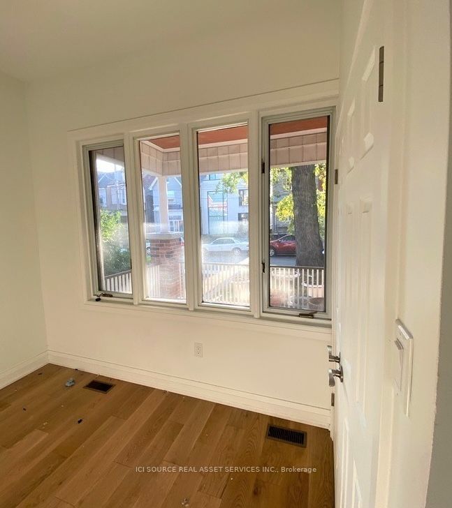 179 Markham Drive 1, Toronto, ON M6J 2G7 photo 3