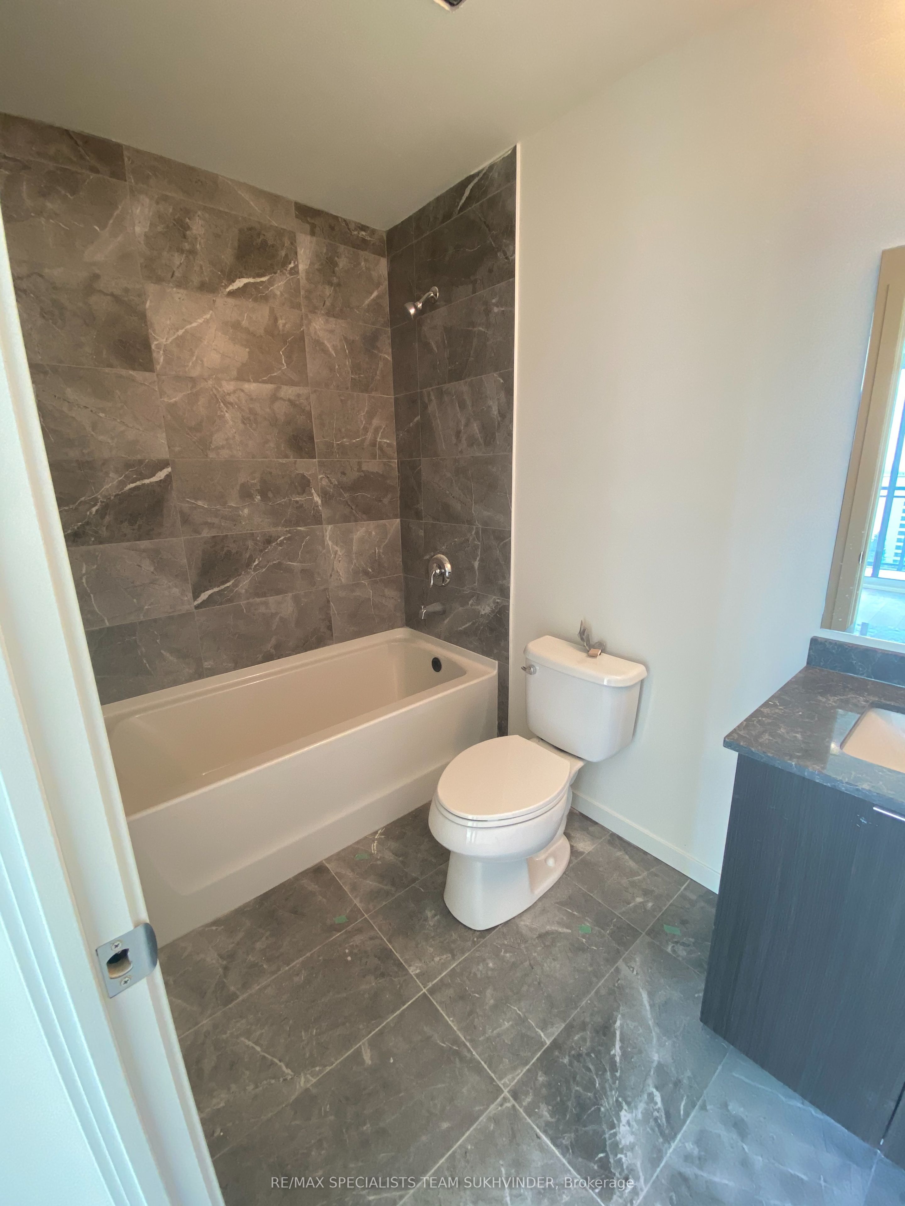 3237 Bayview Avenue Ph1310, Toronto, ON M2K 2J7 photo 4