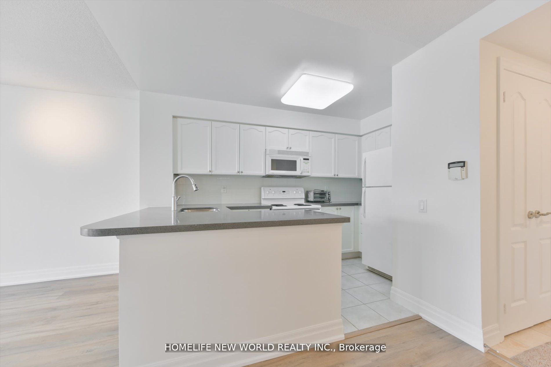 21 Hillcrest Avenue 607, Toronto, ON M2N 7K2 photo 4