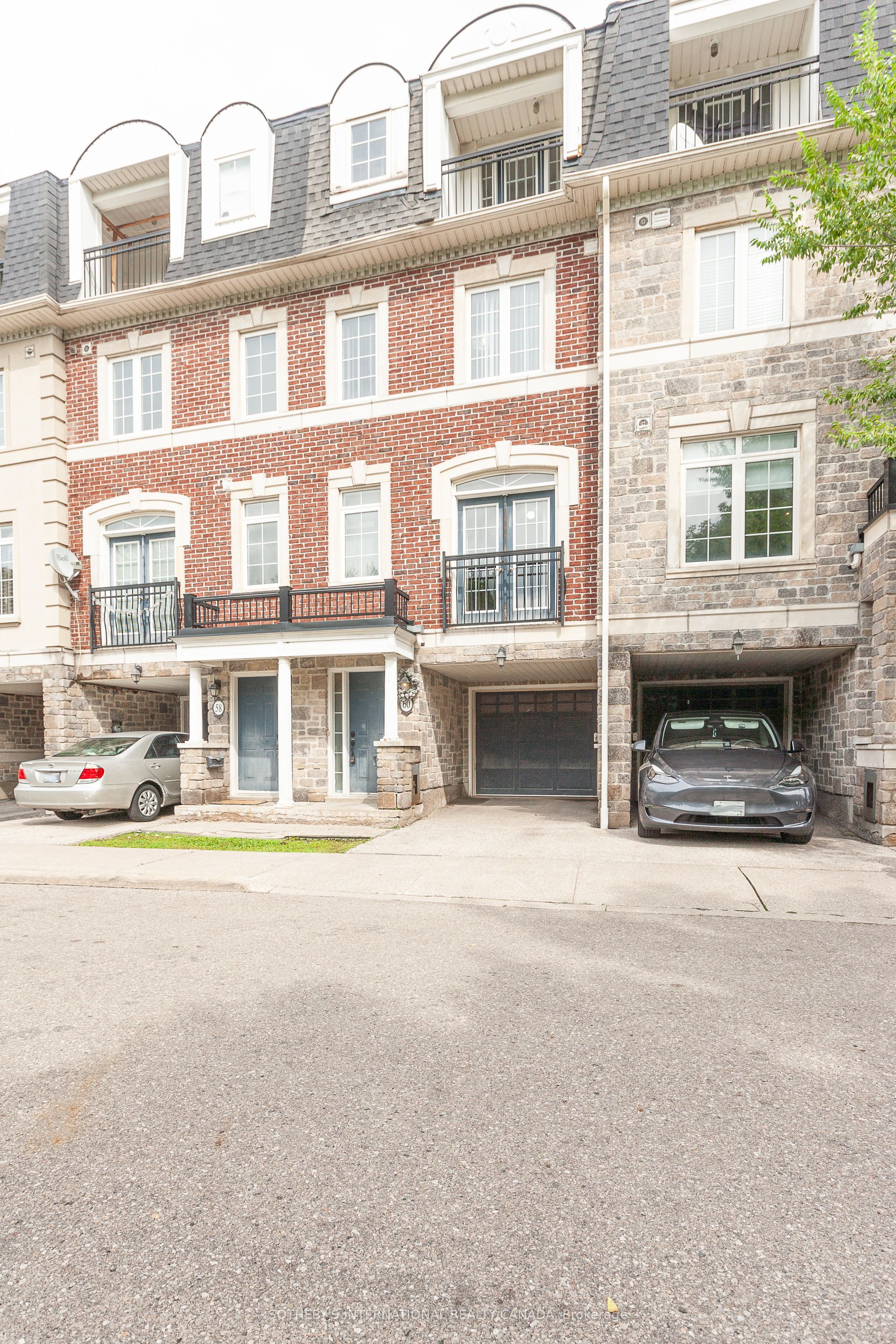 60 Routliffe Lane, Toronto, ON M2N 0A5 photo 2