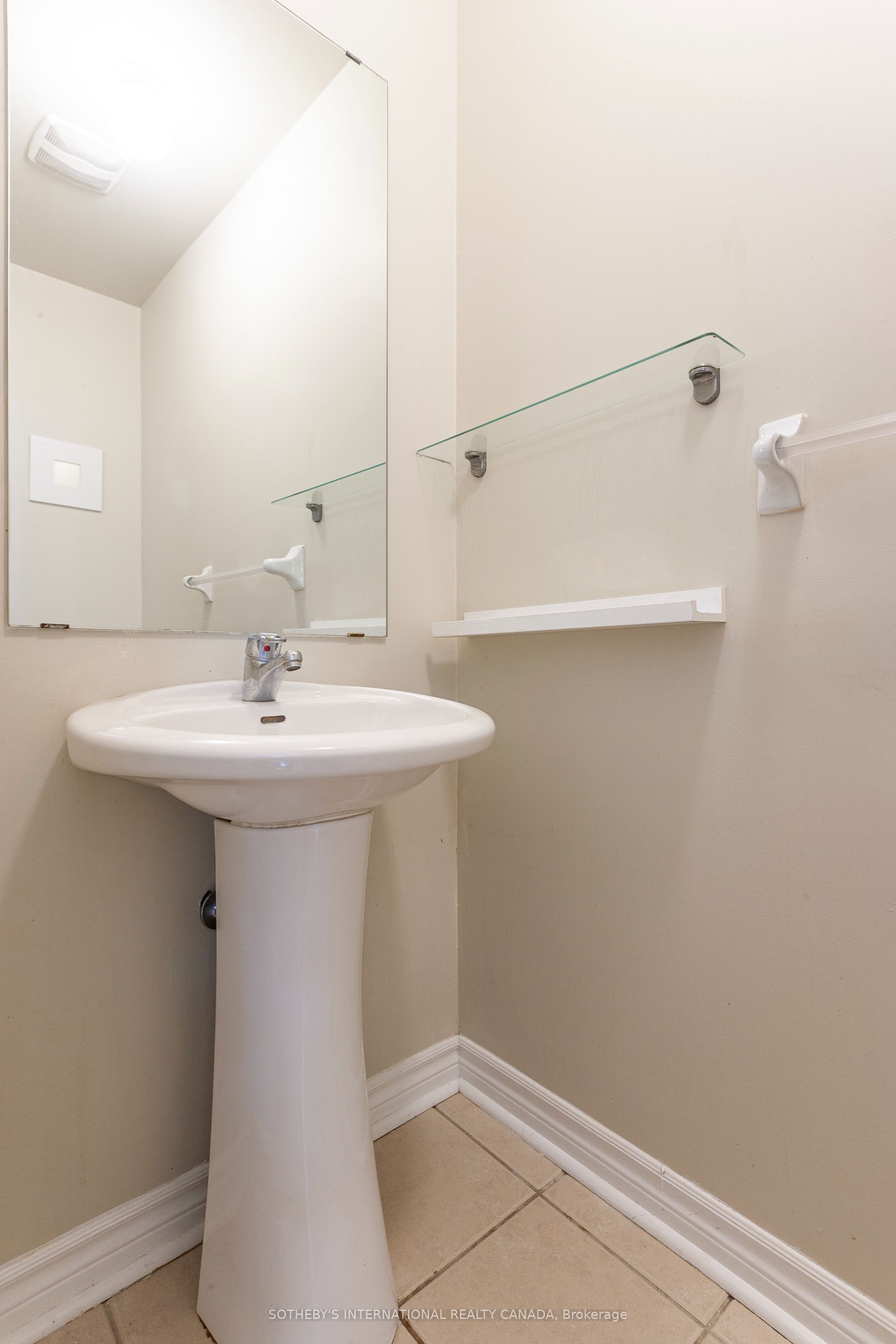 60 Routliffe Lane, Toronto, ON M2N 0A5 photo 5