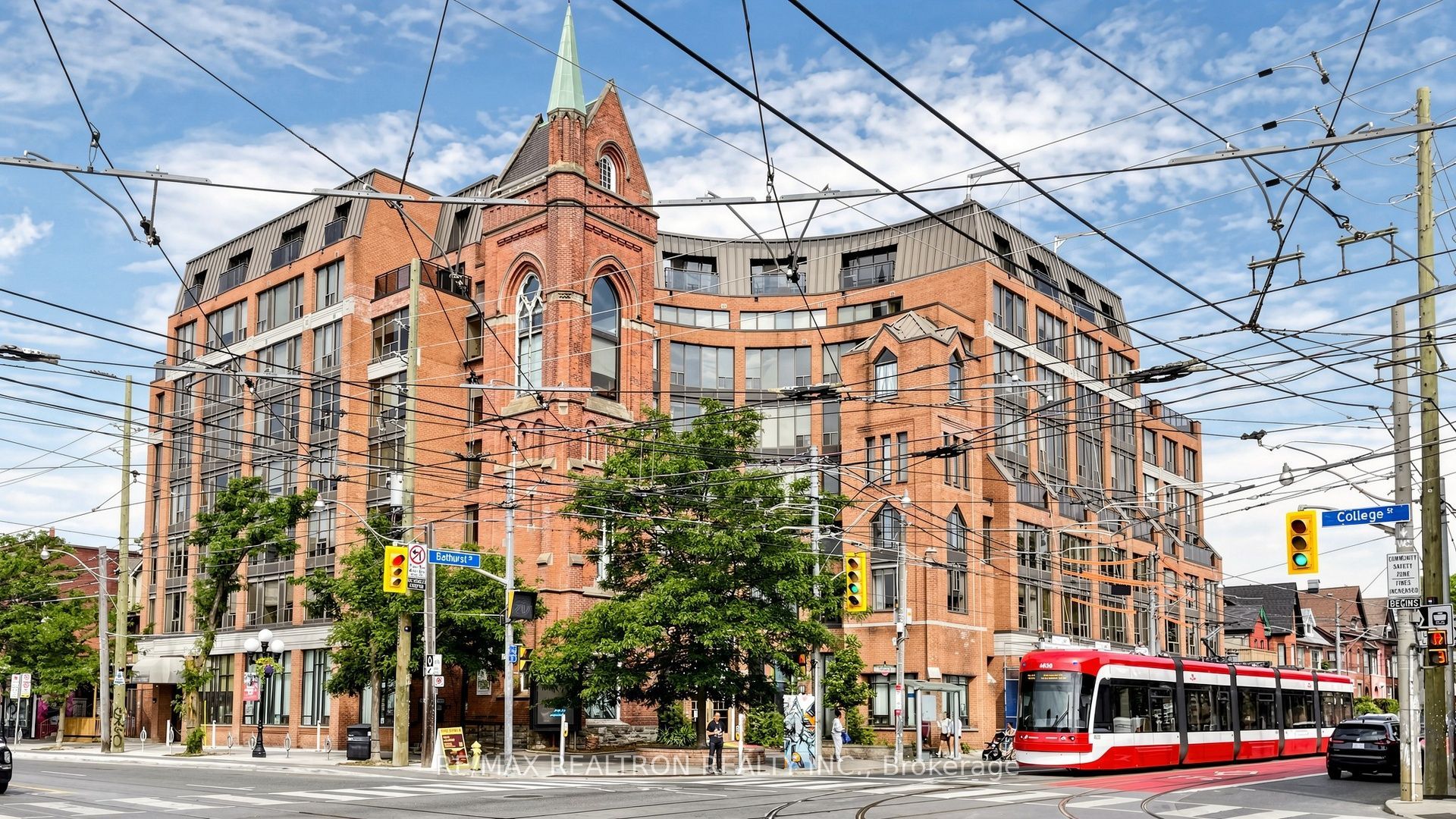 456 College Street 806, Toronto, ON M6G 4A3 photo 2