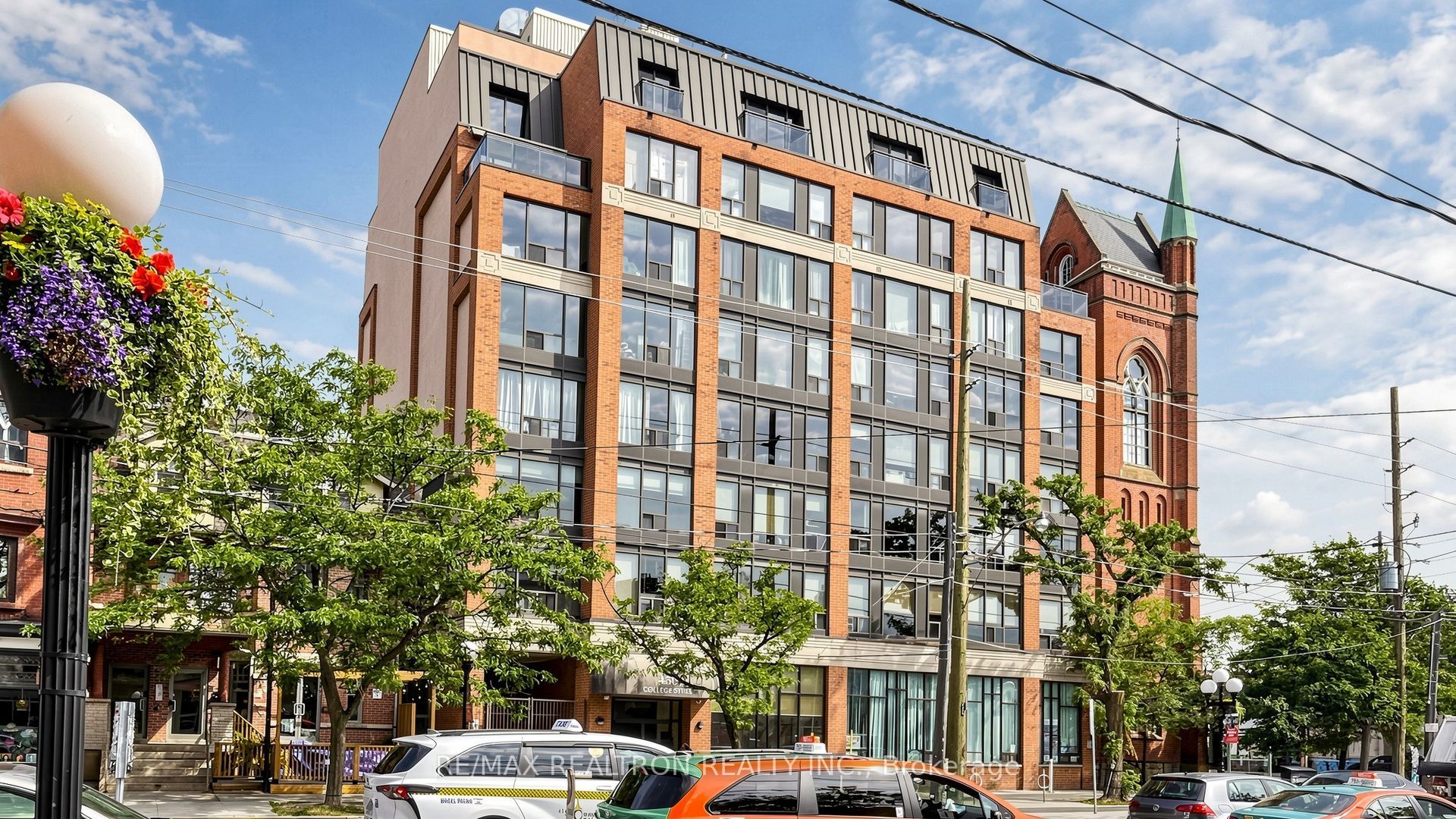 456 College Street 806, Toronto, ON M6G 4A3 photo 3