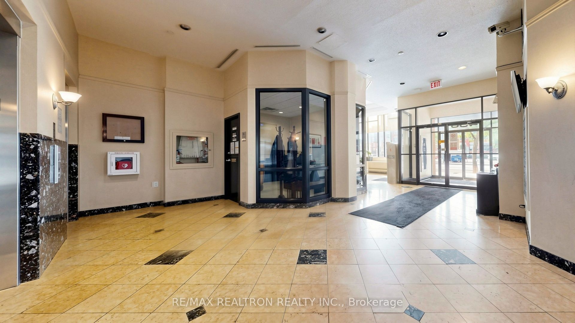 456 College Street 806, Toronto, ON M6G 4A3 photo 5