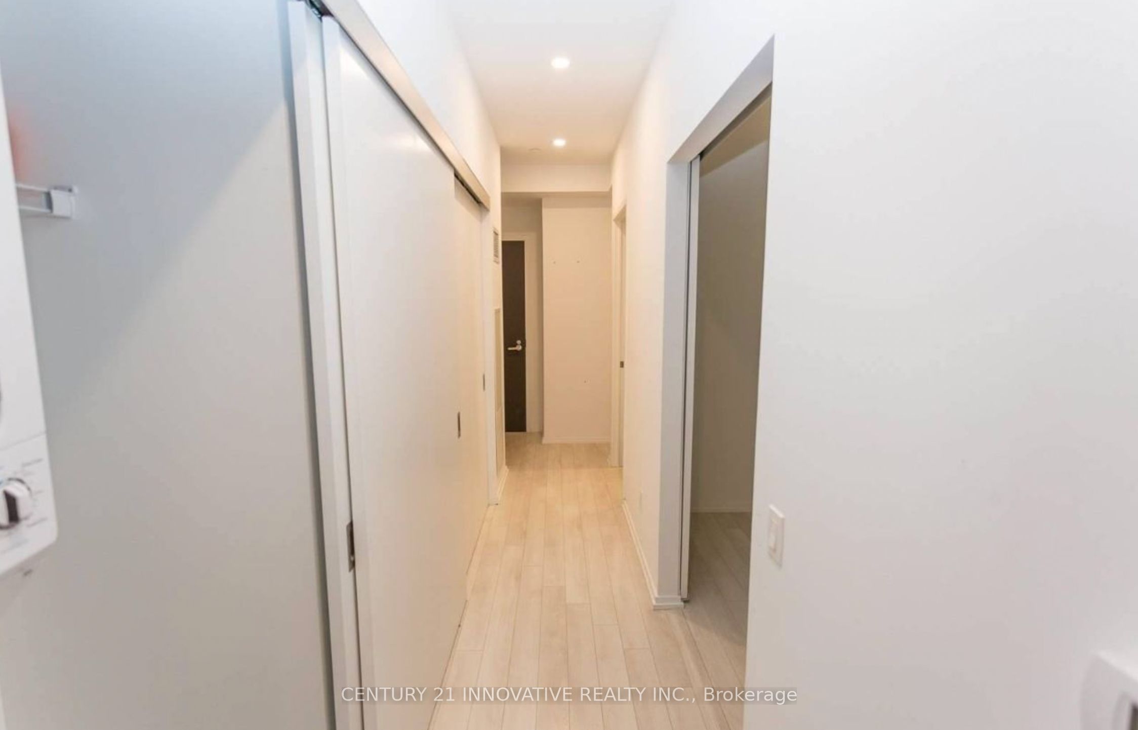 197 Yonge Street 4503, Toronto, ON M5B 0C1 photo 4