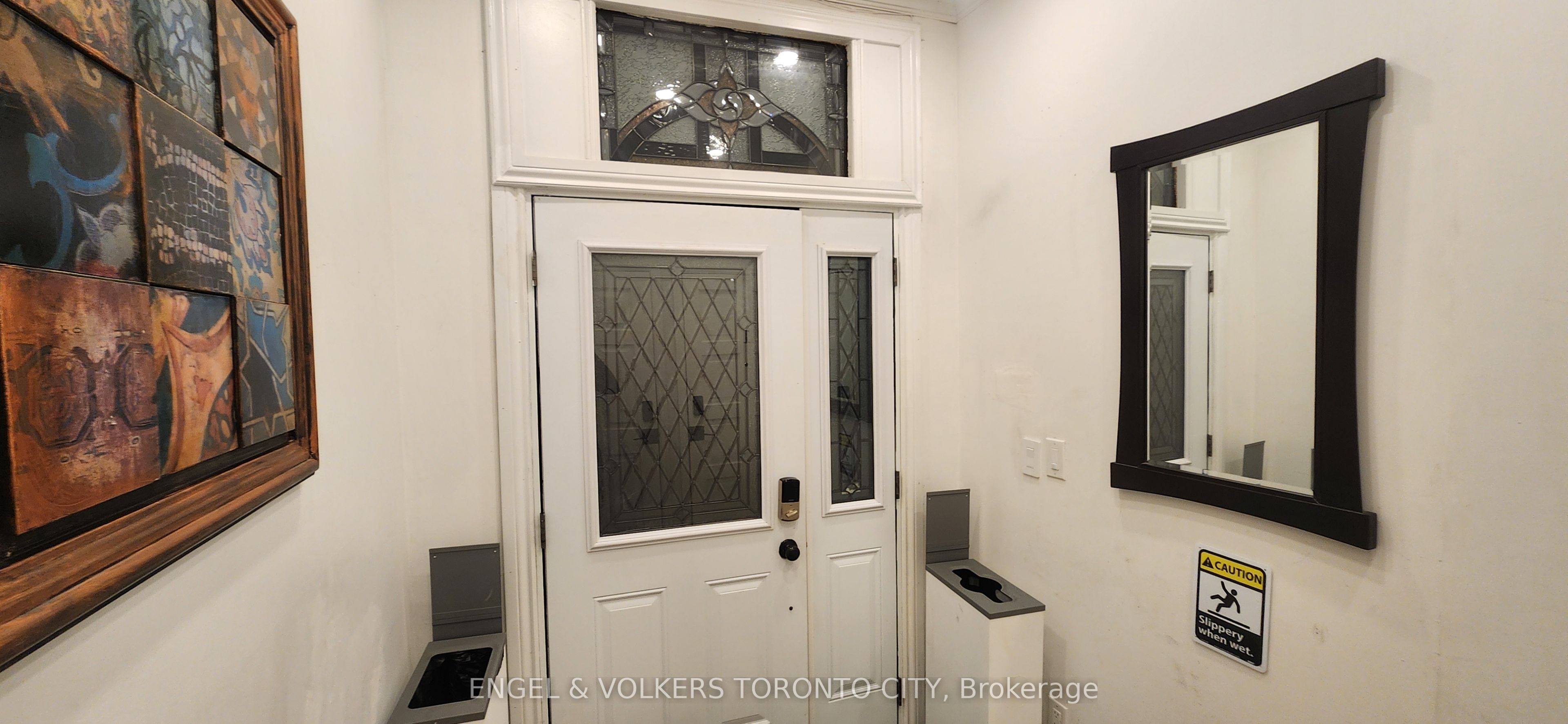 298 Seaton Street, Toronto, ON M5A 2T7 photo 5