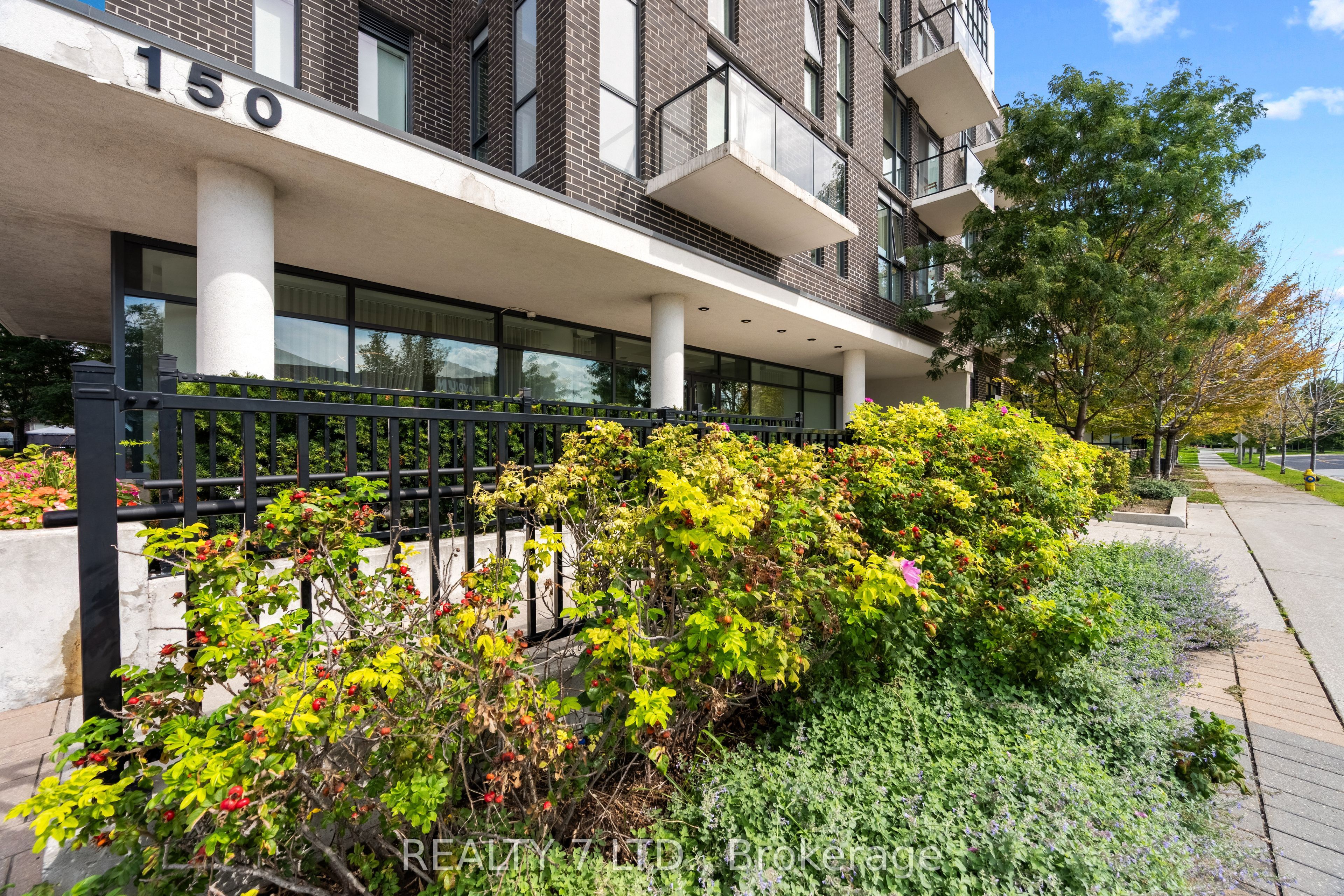 150 Fairview Mall Drive 1010, Toronto, ON M2J 4T1 photo 5