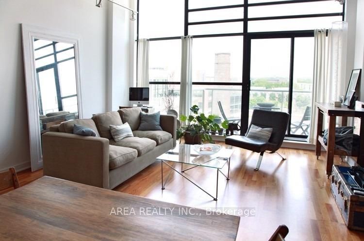 43 Hanna Avenue 403, Toronto, ON M6K 1X1