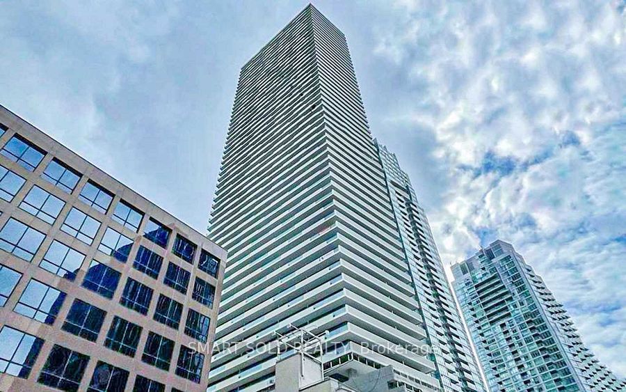 2221 Yonge Street 3103, Toronto, ON M4S 2B4 photo 3