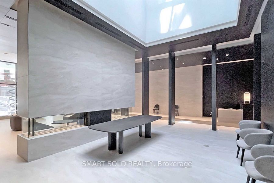 2221 Yonge Street 3103, Toronto, ON M4S 2B4 photo 4