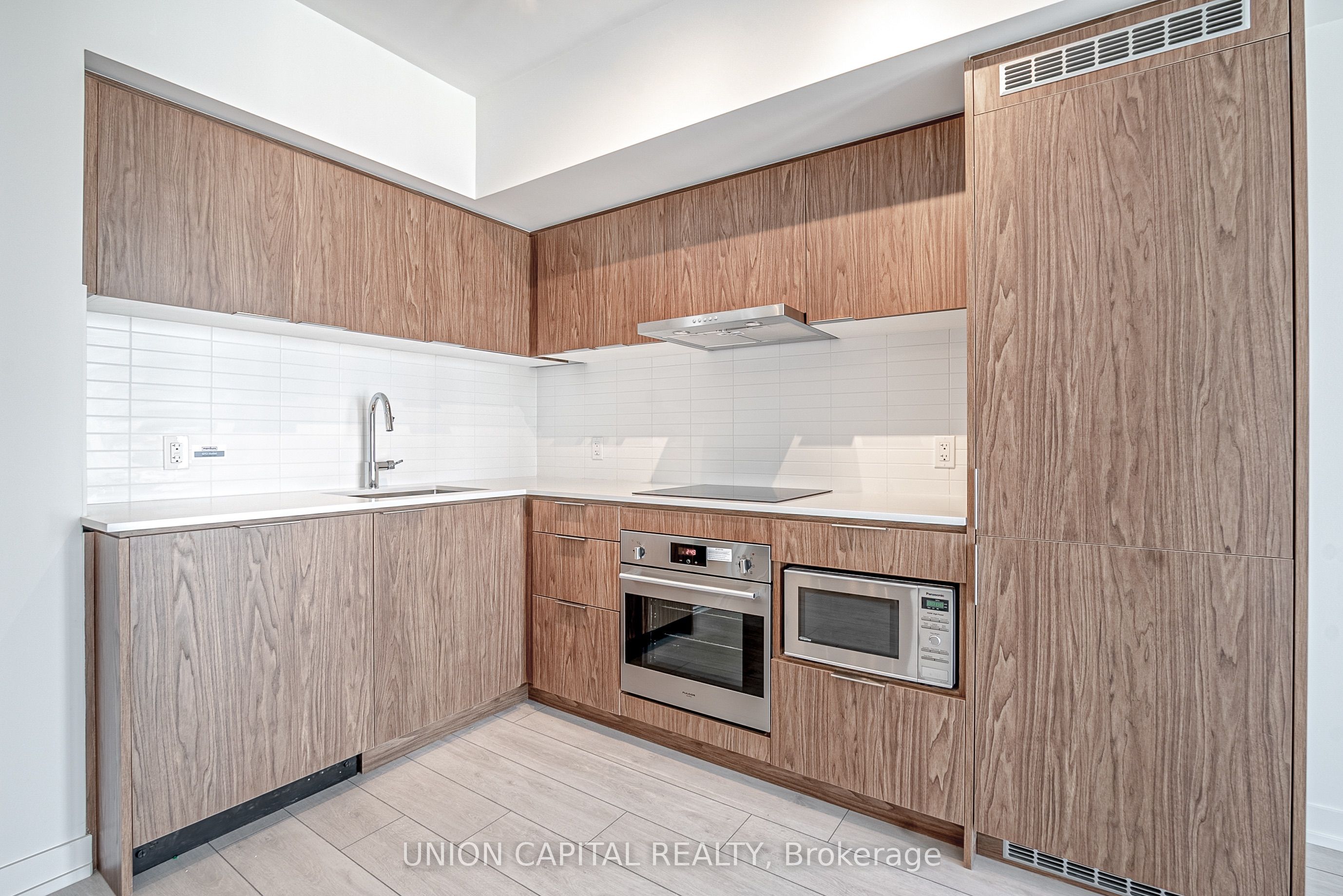 60 Shuter Street PH209, Toronto, ON M5B 0B7 photo 4