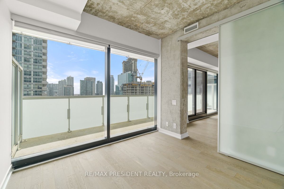 11 Charlotte Street 2301, Toronto, ON M5V 2H5