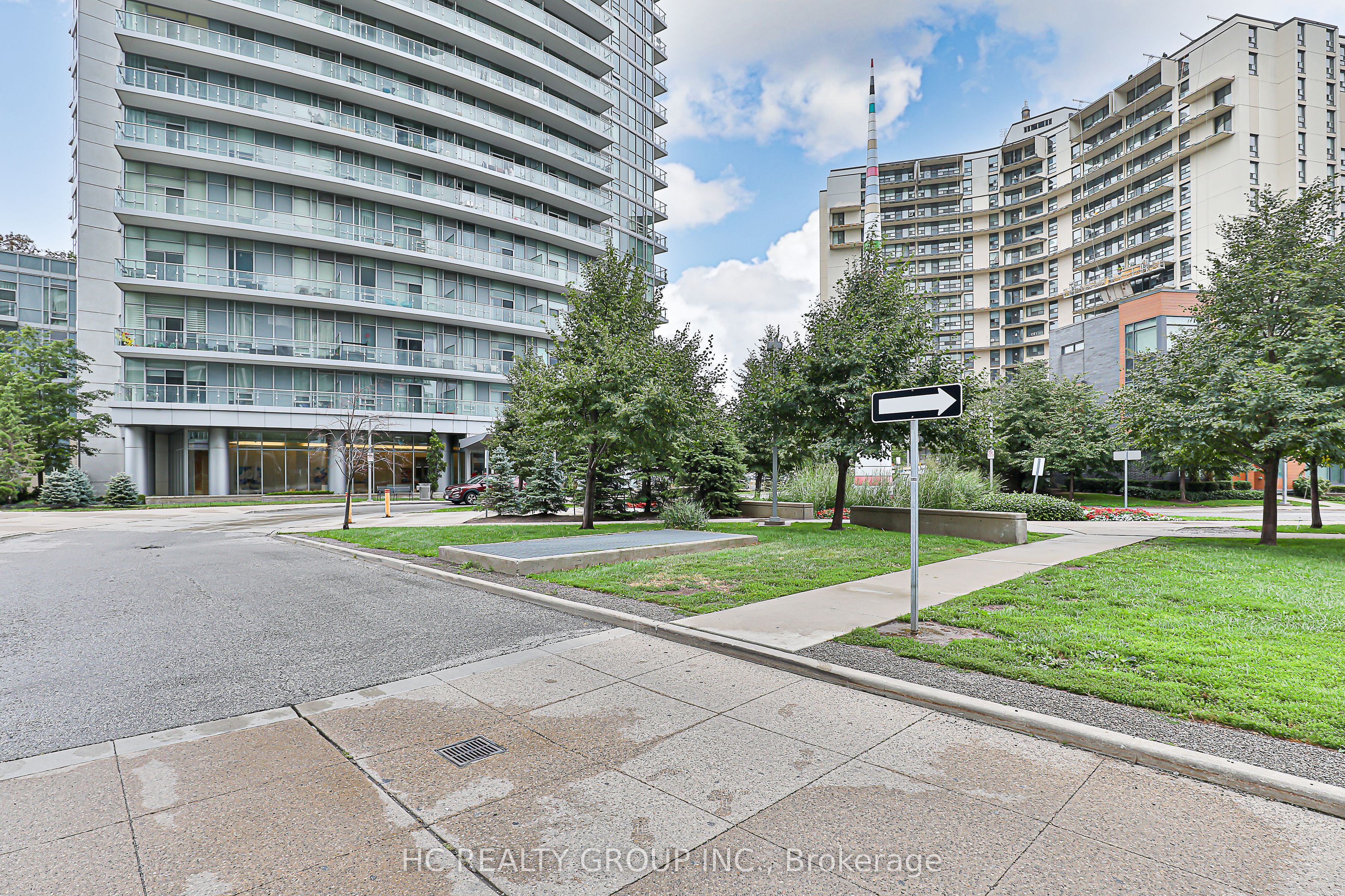 70 Forest Manor Road 1803, Toronto, ON M2J 0A9 photo 3