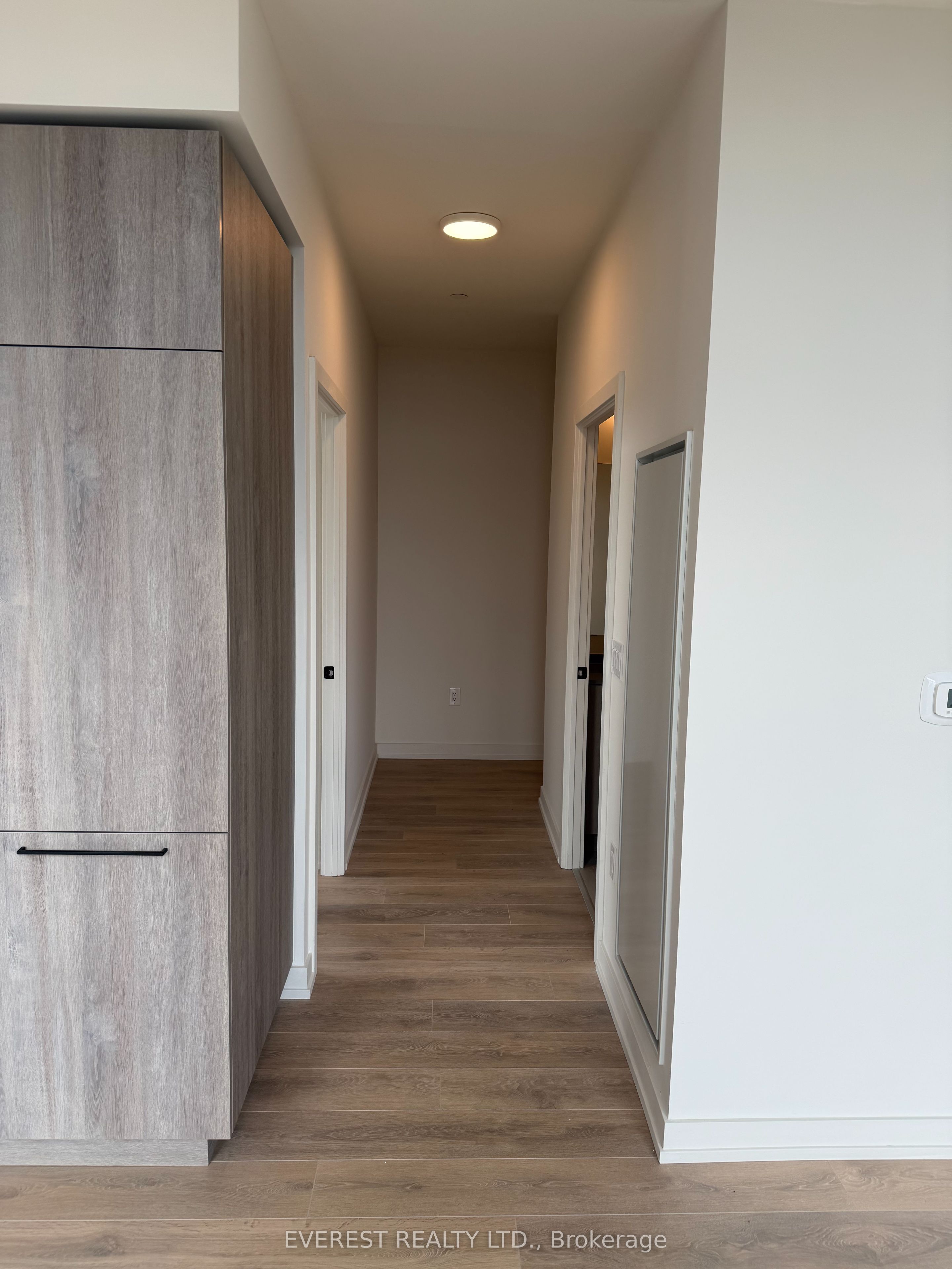 181 Sterling Road 507, Toronto, ON M6R 0B2 photo 5