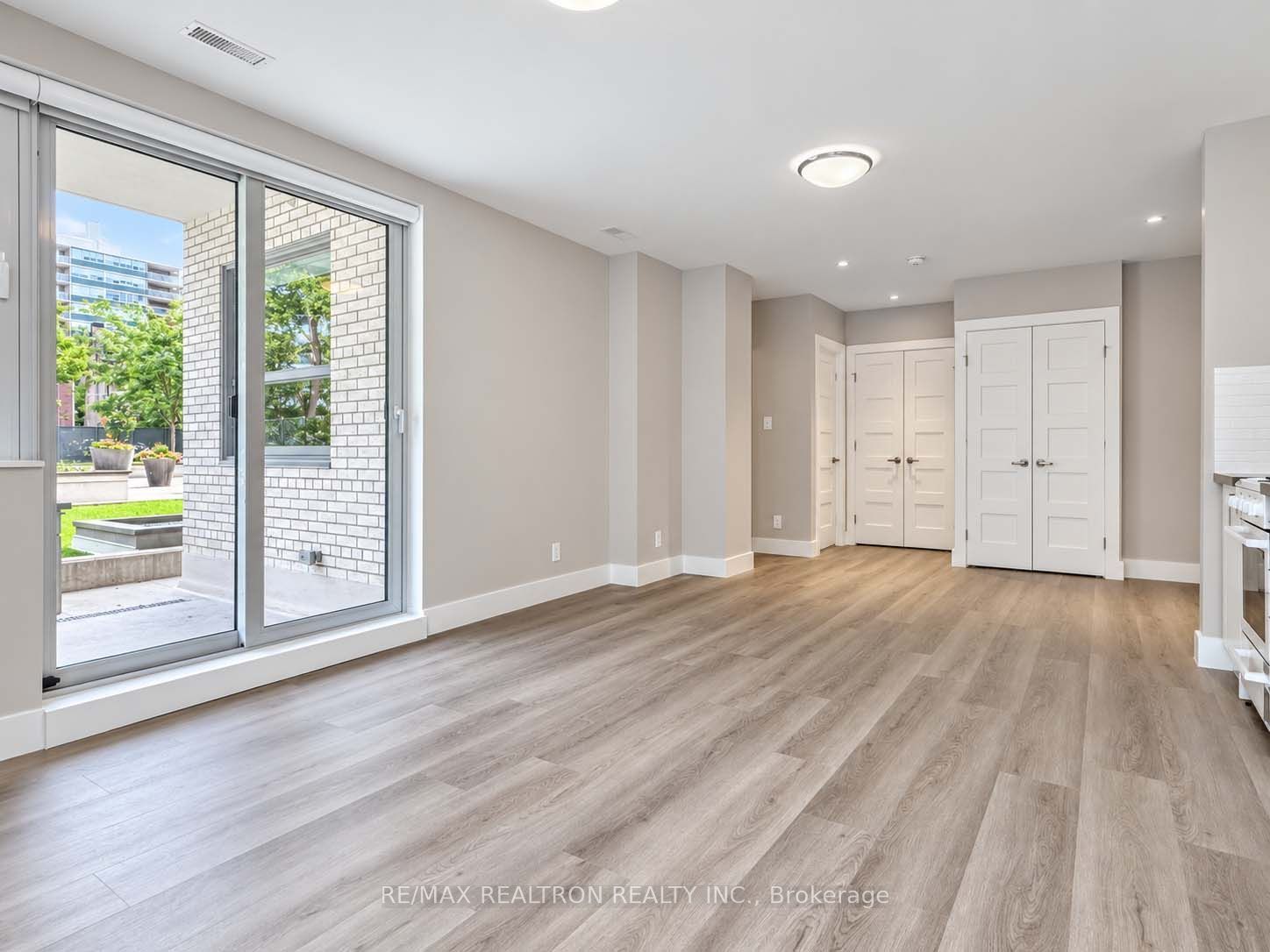 485 Huron Street 102, Toronto, ON M5R 2R5 photo 4