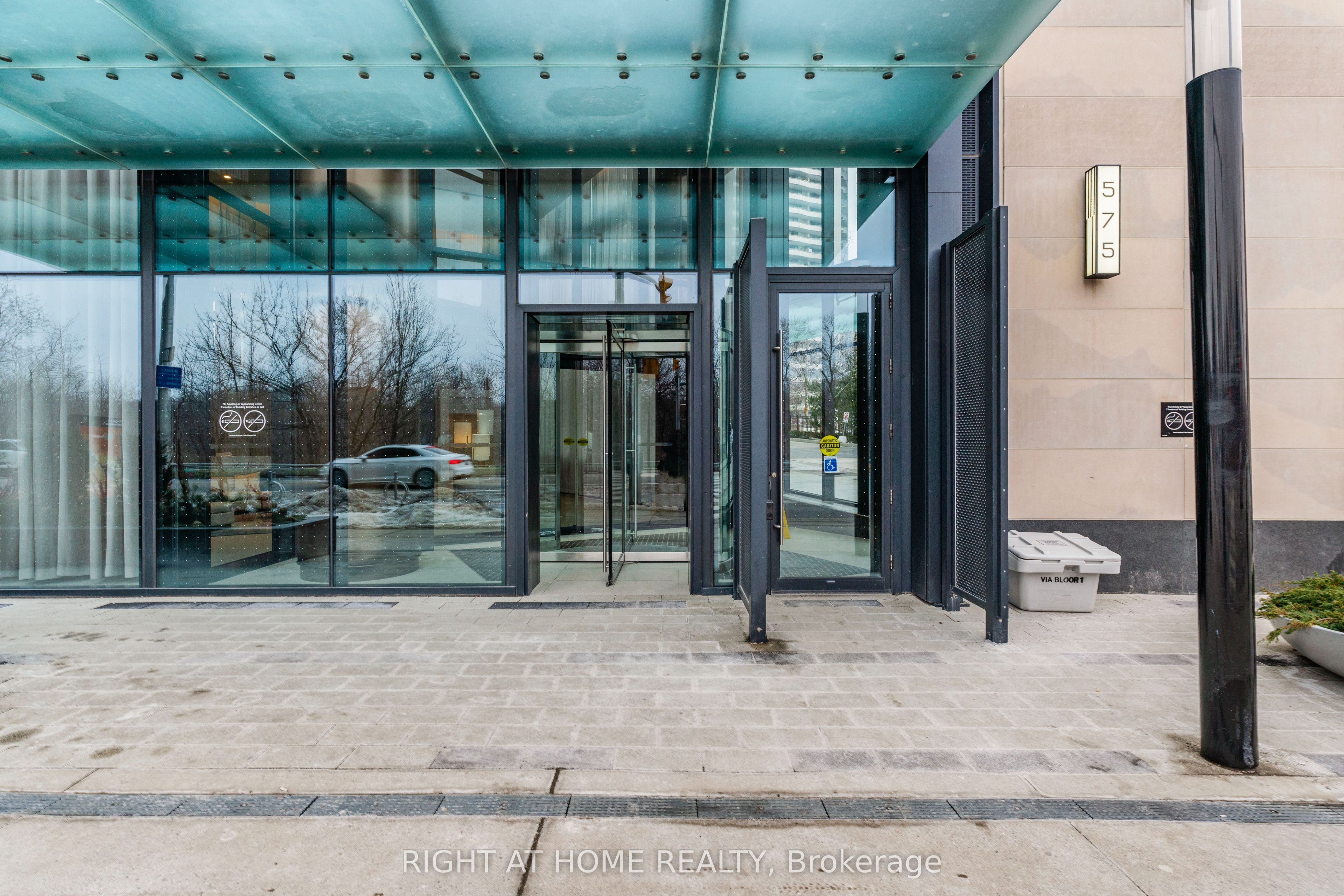 575 Bloor Street E 508, Toronto, ON M4W 0B2 photo 4