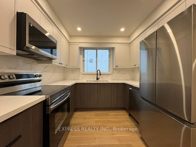 1328 Avenue Road 2, Toronto, ON M5N 2G9 photo 5