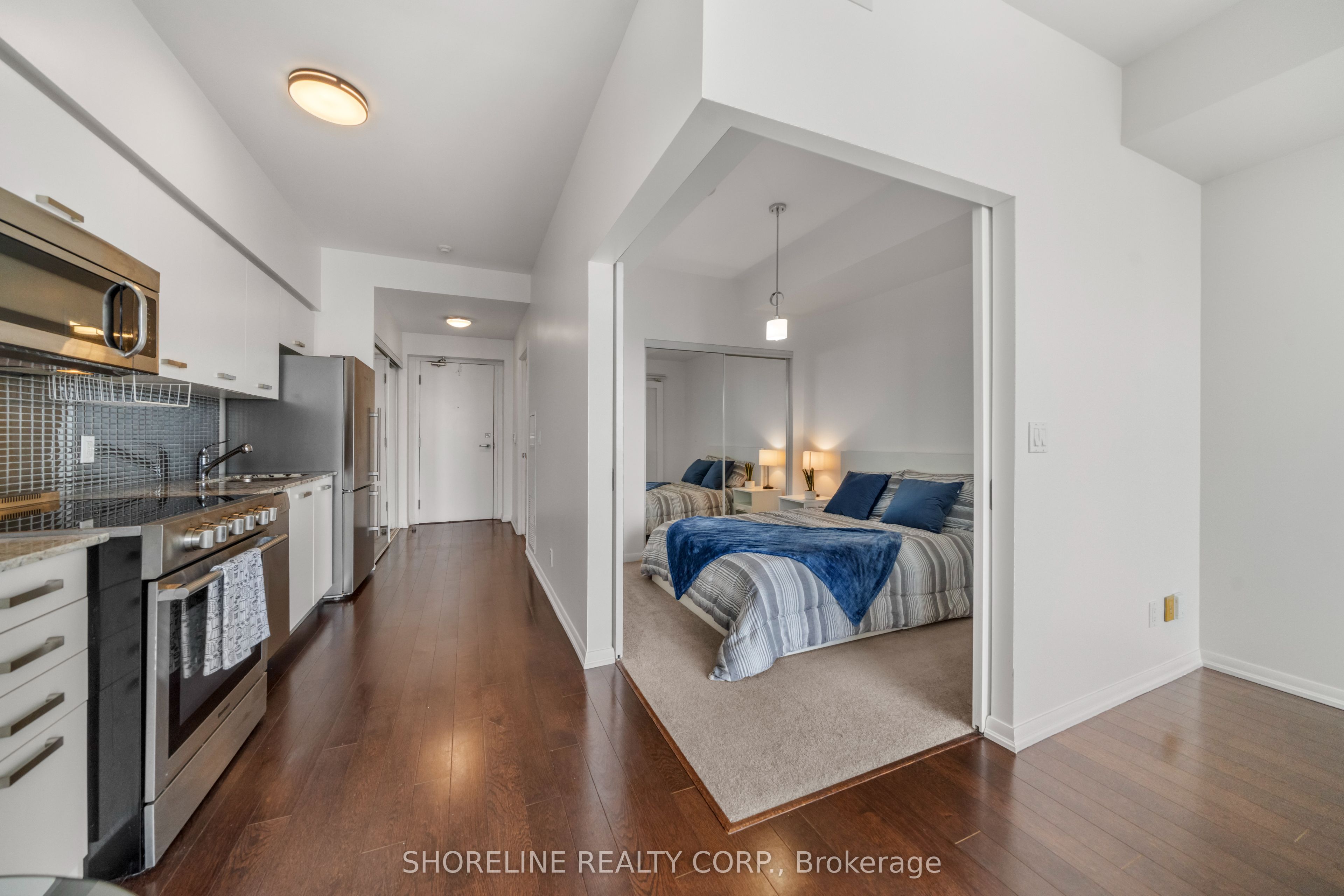 832 Bay Street 4807, Toronto, ON M5S 1Z6 photo 2