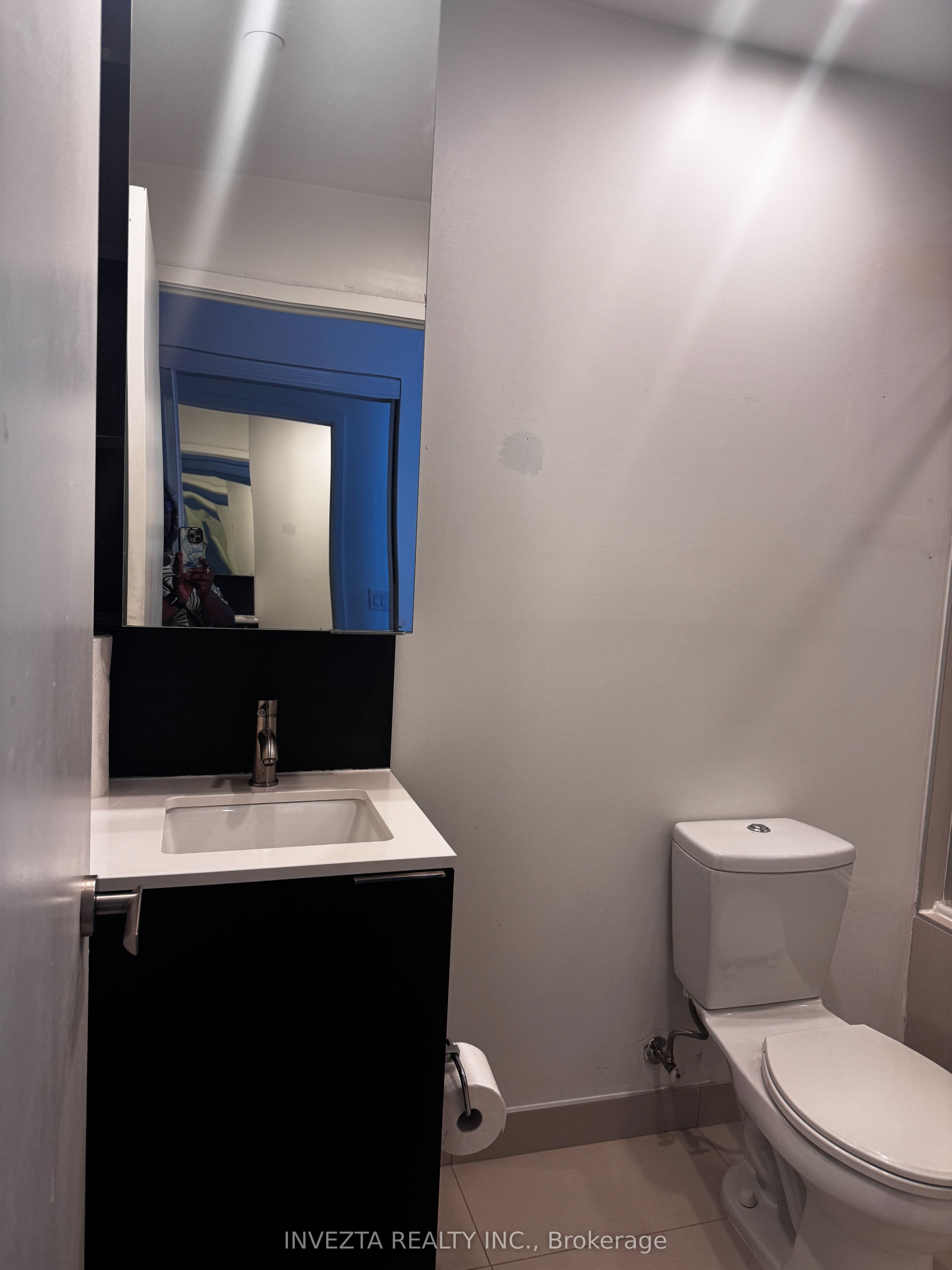170 Sumach Street 1312, Toronto, ON M5A 0C3 photo 2