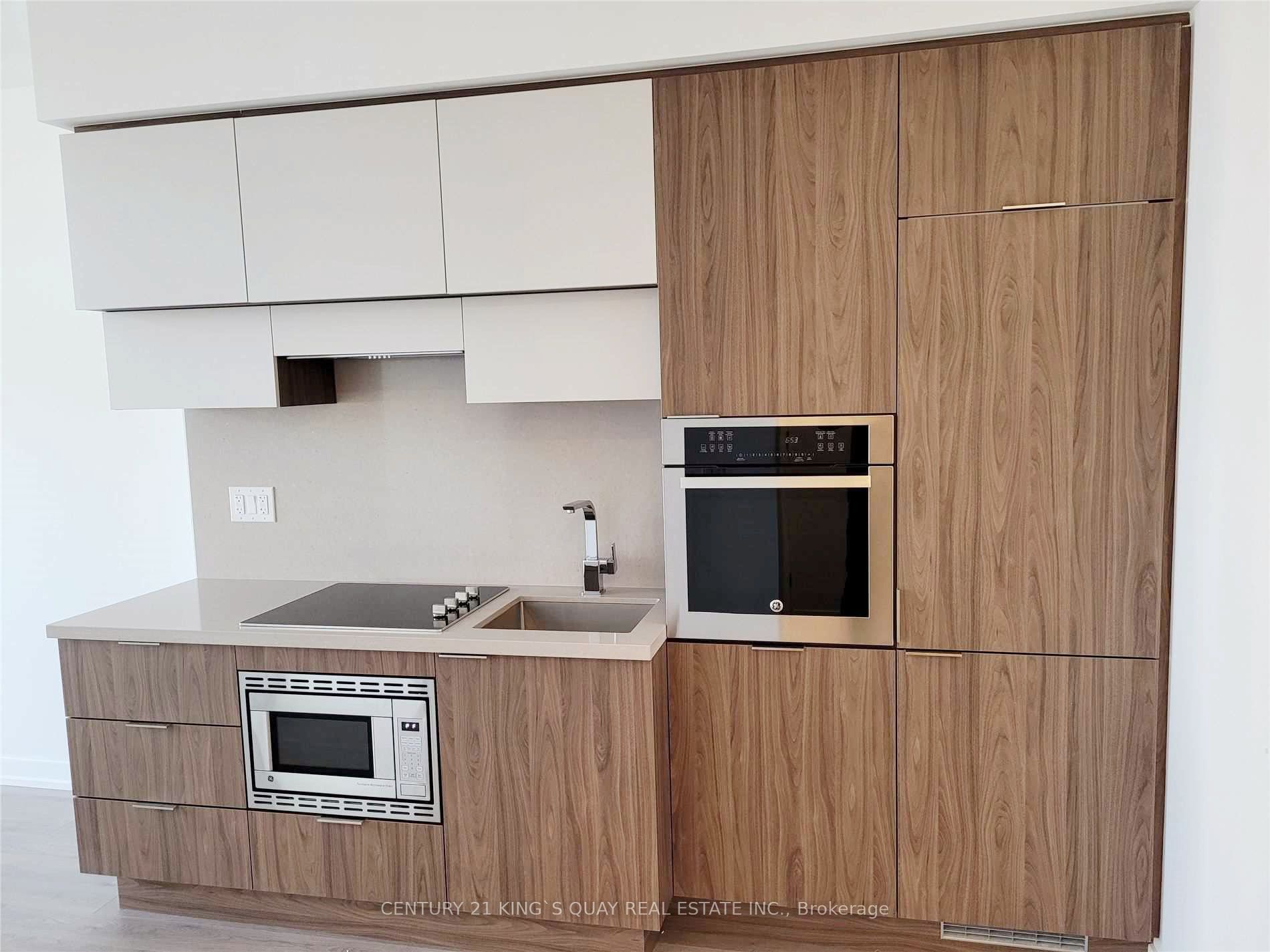 39 Roehampton Avenue 2510, Toronto, ON M4P 1P9 photo 4