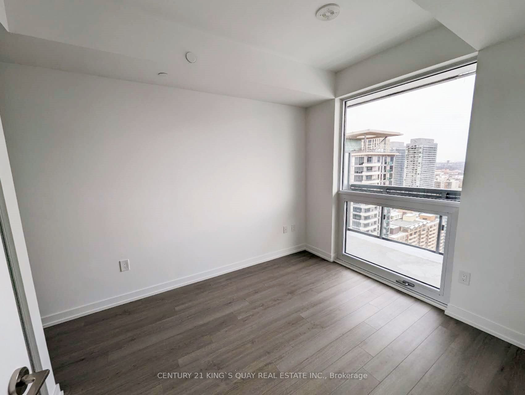 39 Roehampton Avenue 2510, Toronto, ON M4P 1P9 photo 5