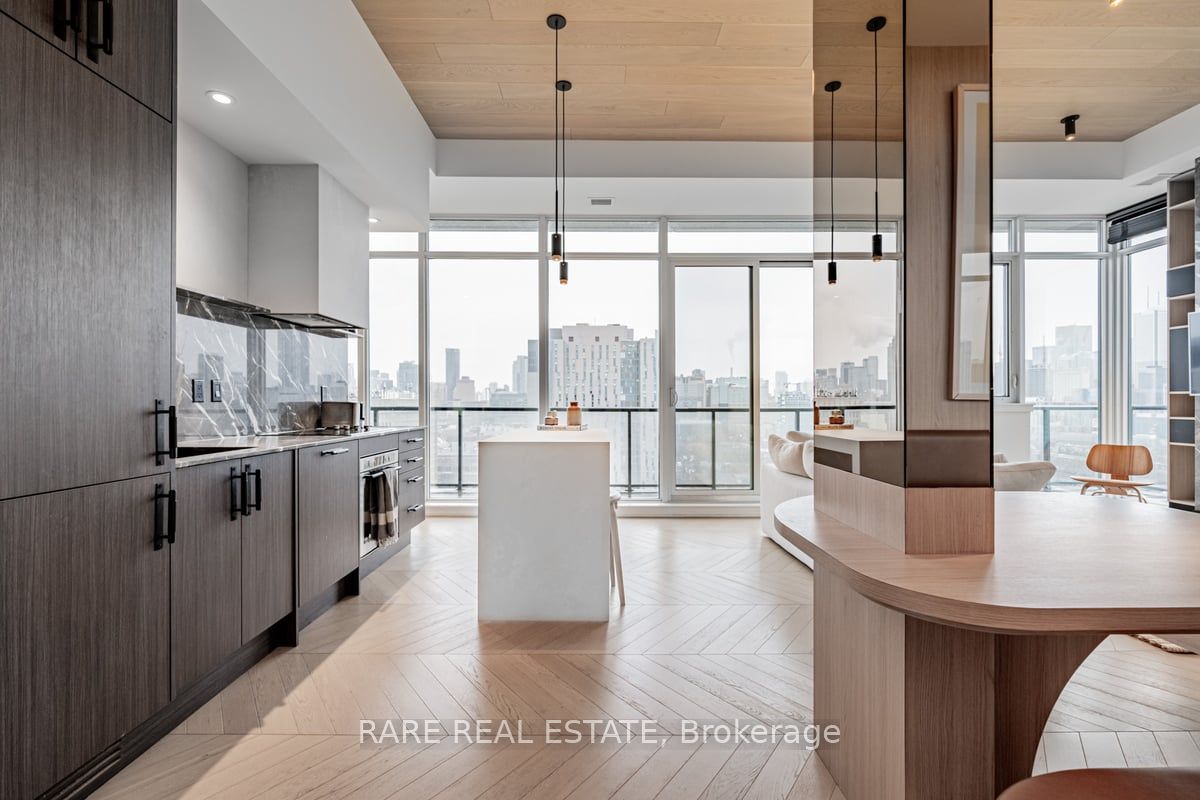 297 College Street PH5, Toronto, ON M5T 0C2 photo 3