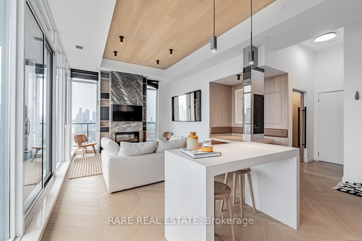 297 College Street PH5, Toronto, ON M5T 0C2 photo 5
