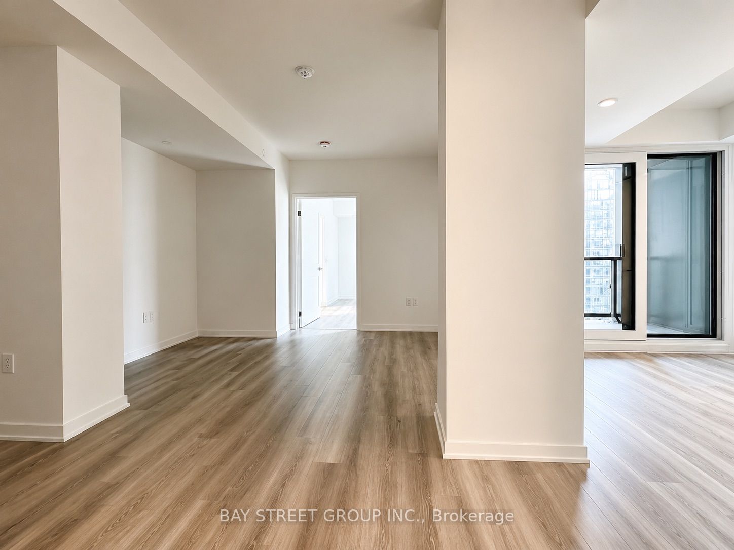 121 St Patrick Street 1116, Toronto, ON M5T 3C1 photo 3