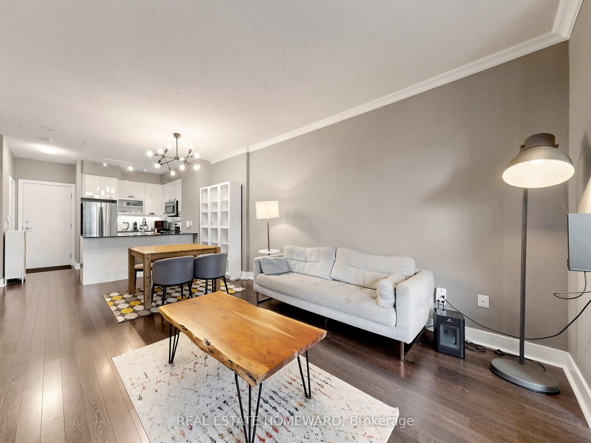 90 Stadium Road 201, Toronto, ON M5V 3E9 photo 3
