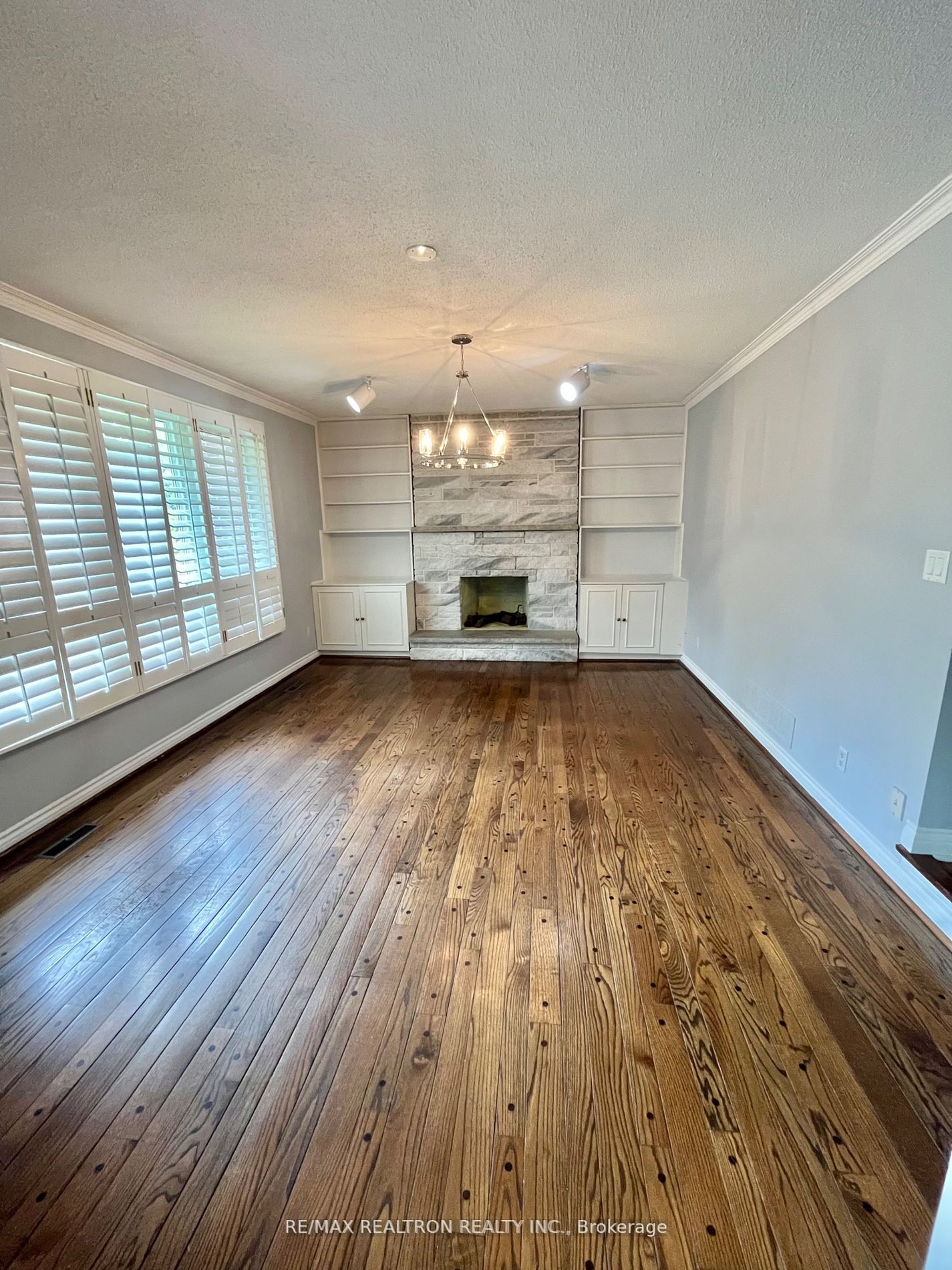 23 Lawnview Drive, Toronto, ON M2N 5J9 photo 3